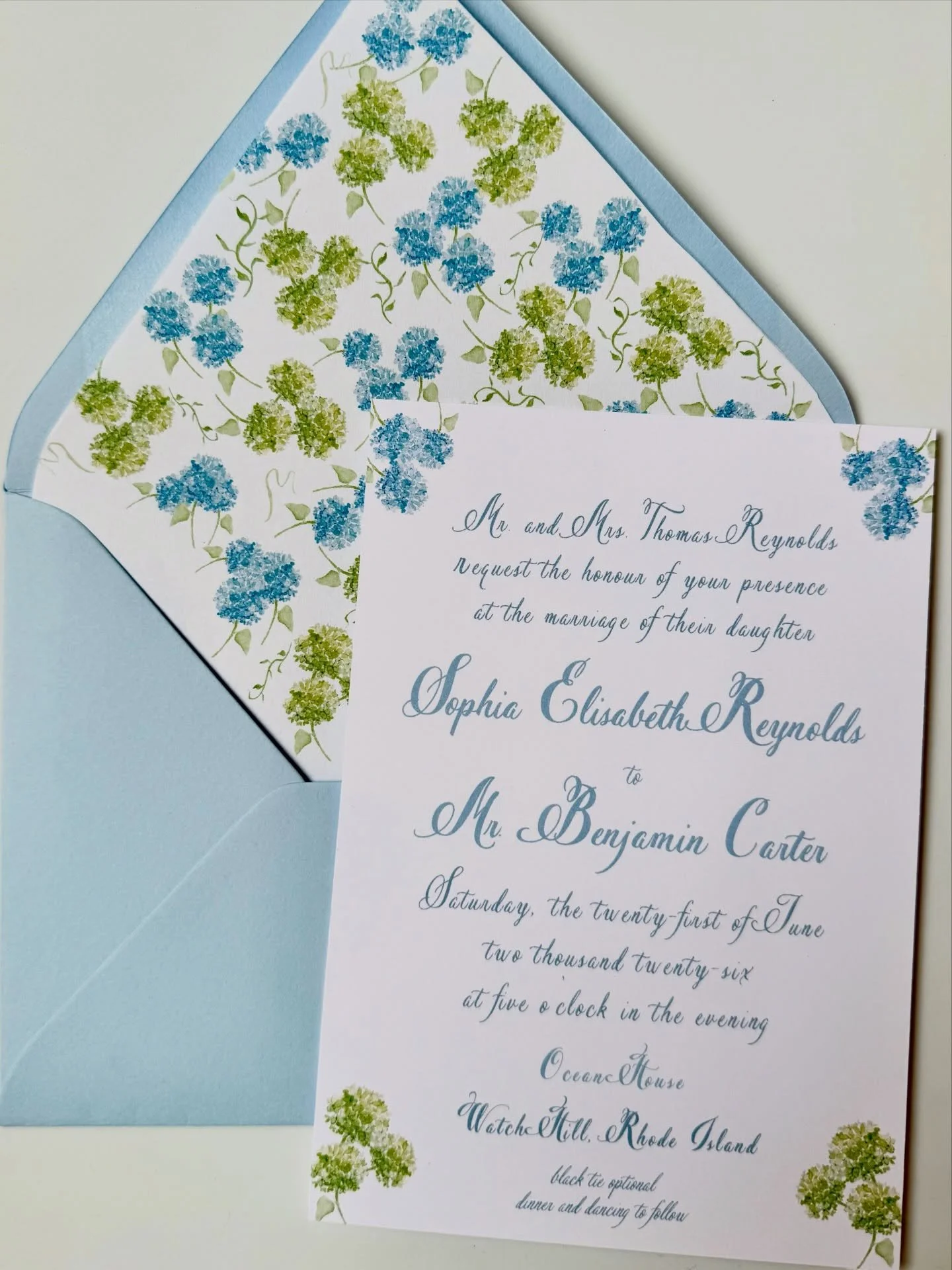 Custom watercolor invitation for Sophia &amp; Ben at the iconic Ocean House in Watch Hill, Rhode Island🩵💚🤍 Coastal blues and hand-painted hydrangeas

@oceanhouseweddings @oceanhouseri #rhodeislandwedding #customweddinginvitations #watercolorstatio