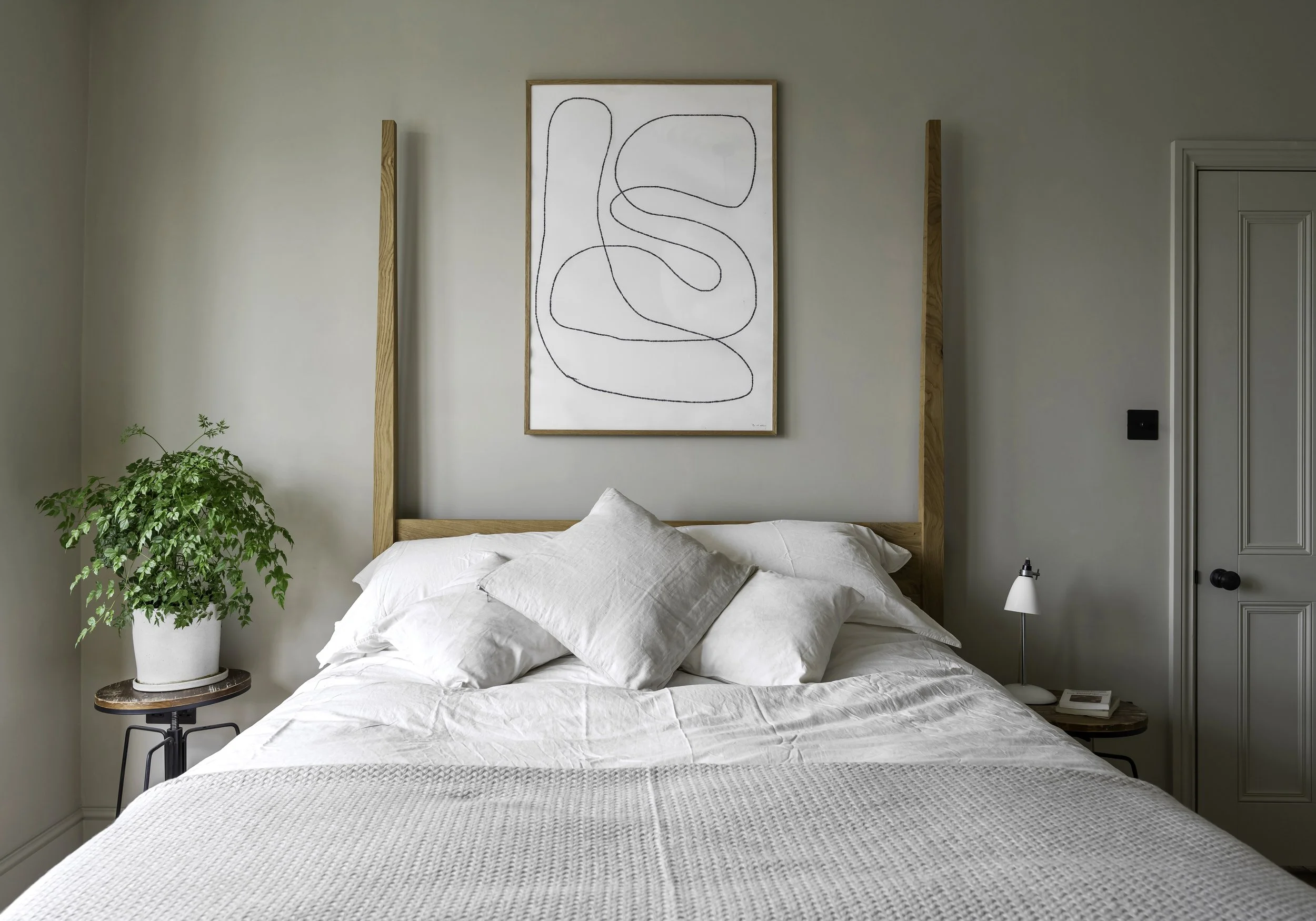 Contemporary bespoke solid oak four poster king sized bed 