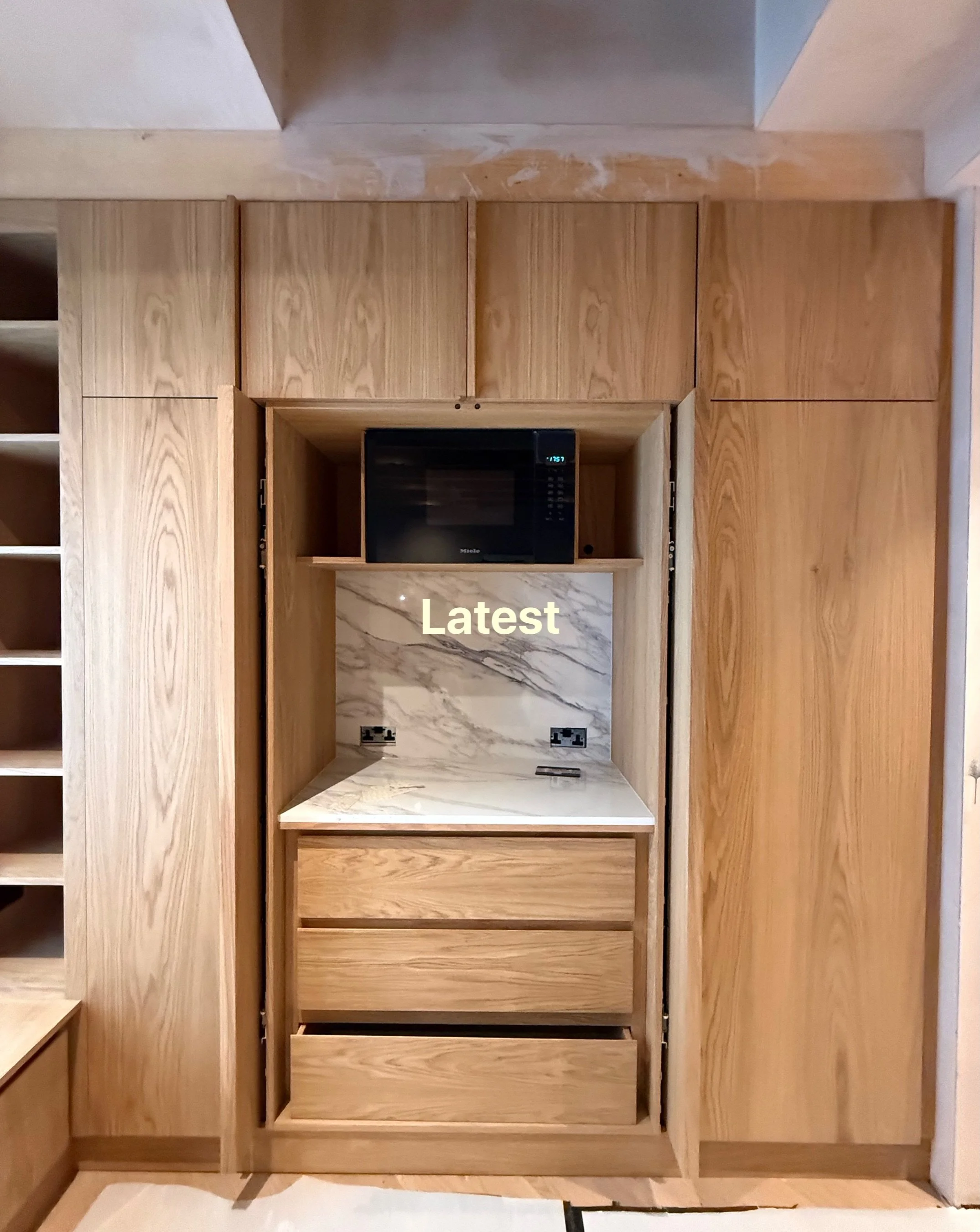 Sneak peak of out Bounds Green project that we completed the install of on Monday. 

Bespoke oak and birch plywood kitchen. A mix of chocolate oiled birch plywood and light oak. Both finished in @rubiomonocoatuk

Another amazing space by @shacklewell