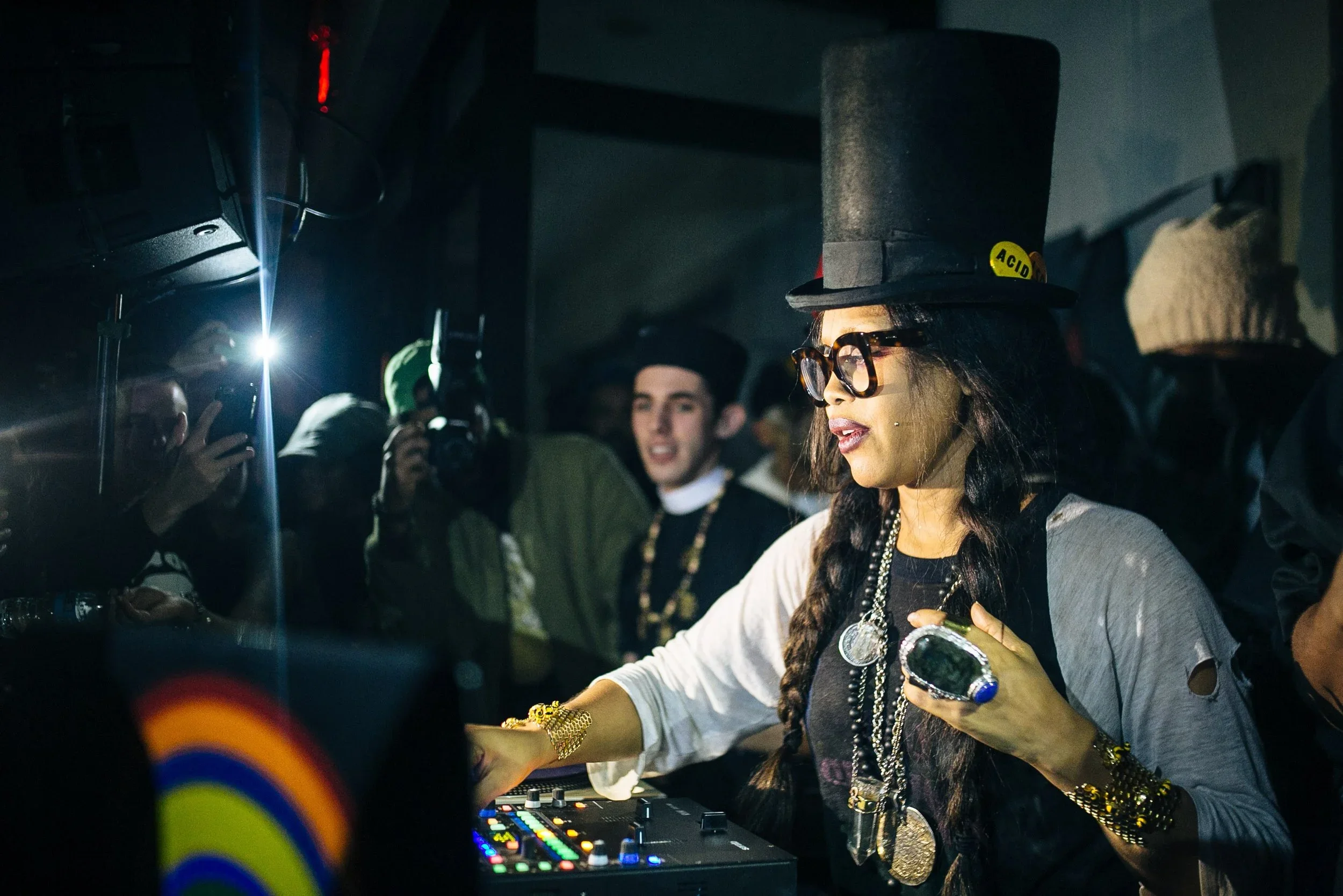 Erykah Badu "But You Cain't Use My Phone" Album Release