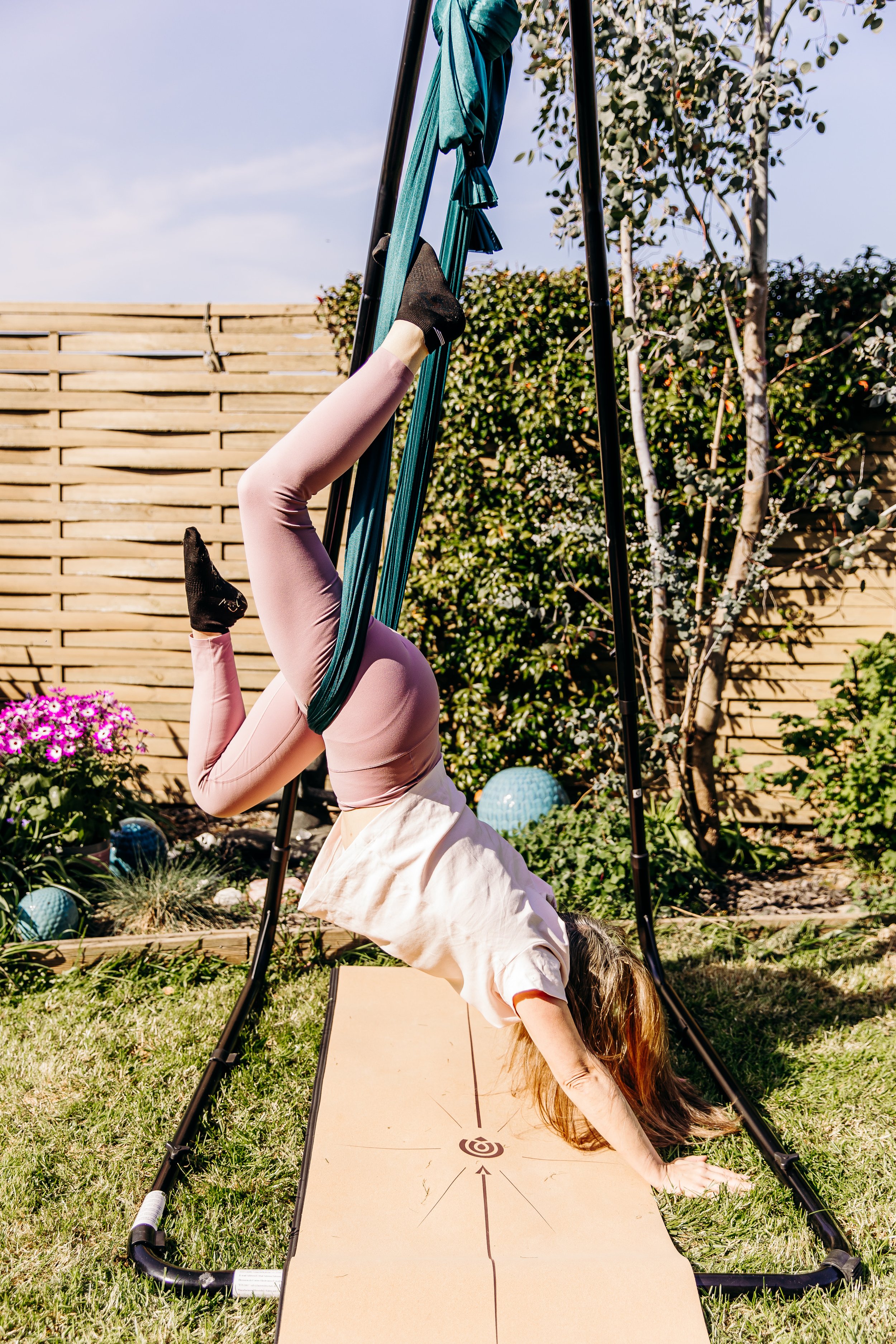 Position Yoga aérien méthode flyheart