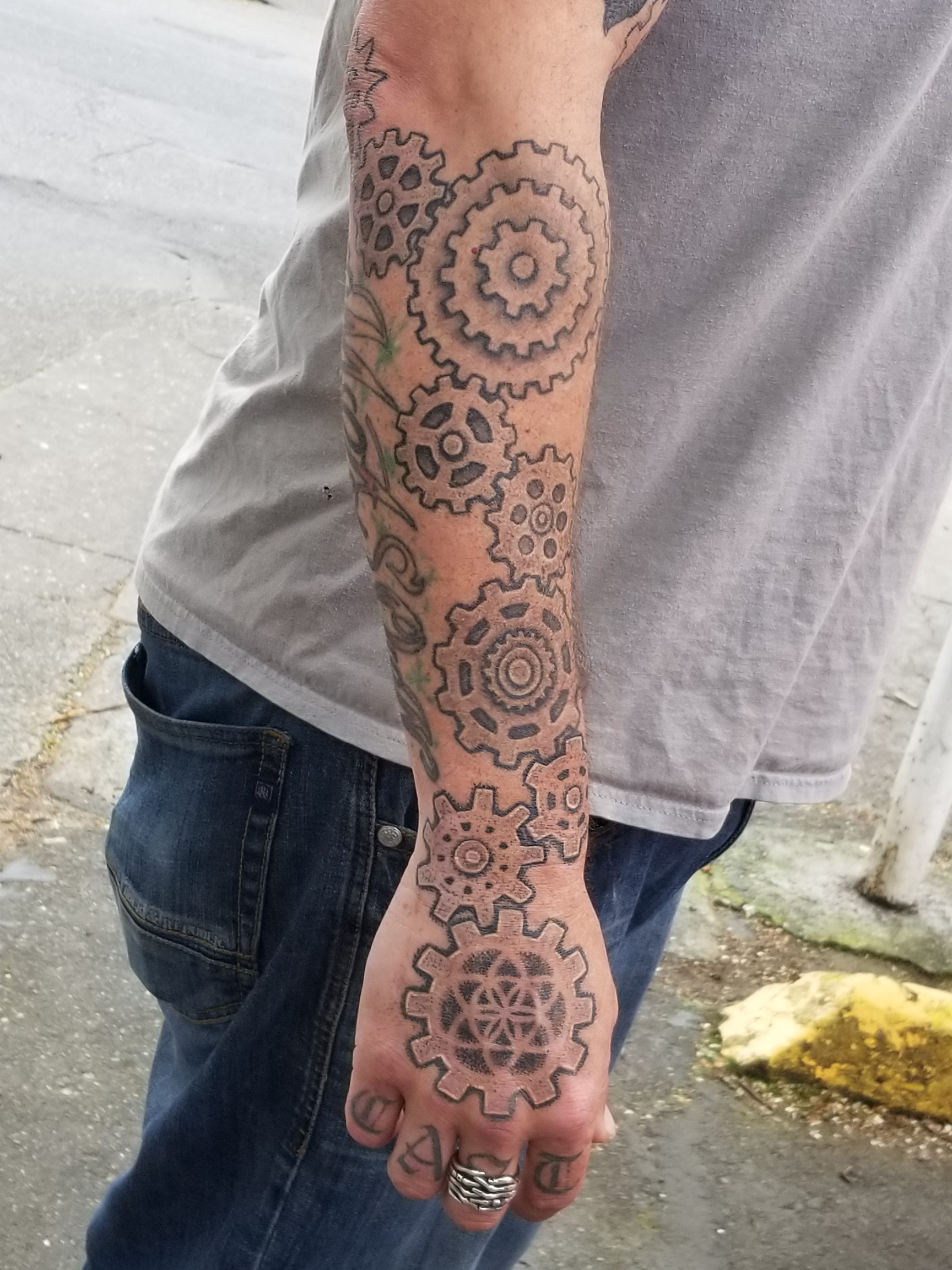 dan arm cogs healed.png