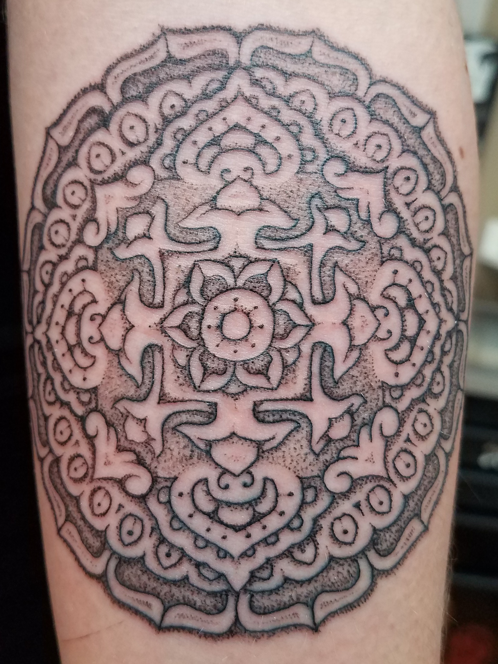 dude arm mandala-mandala.png