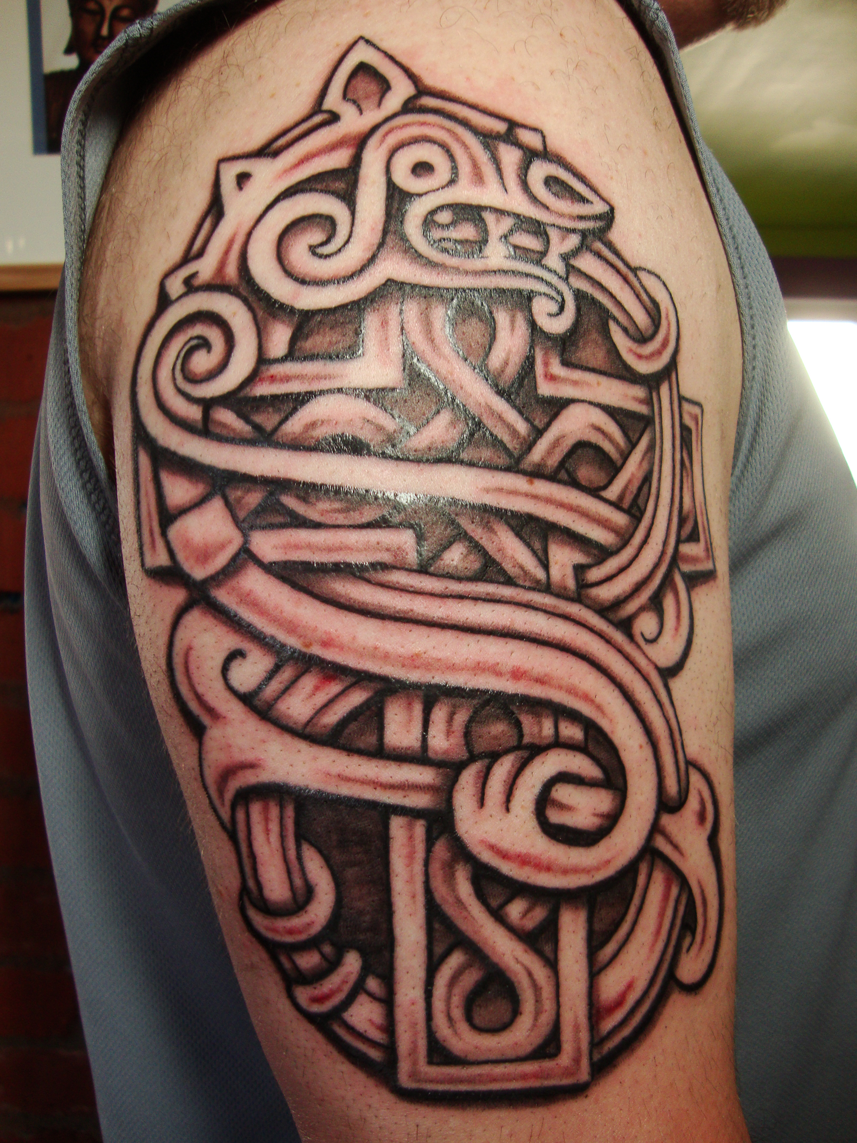 dude arm nordic-cross.png