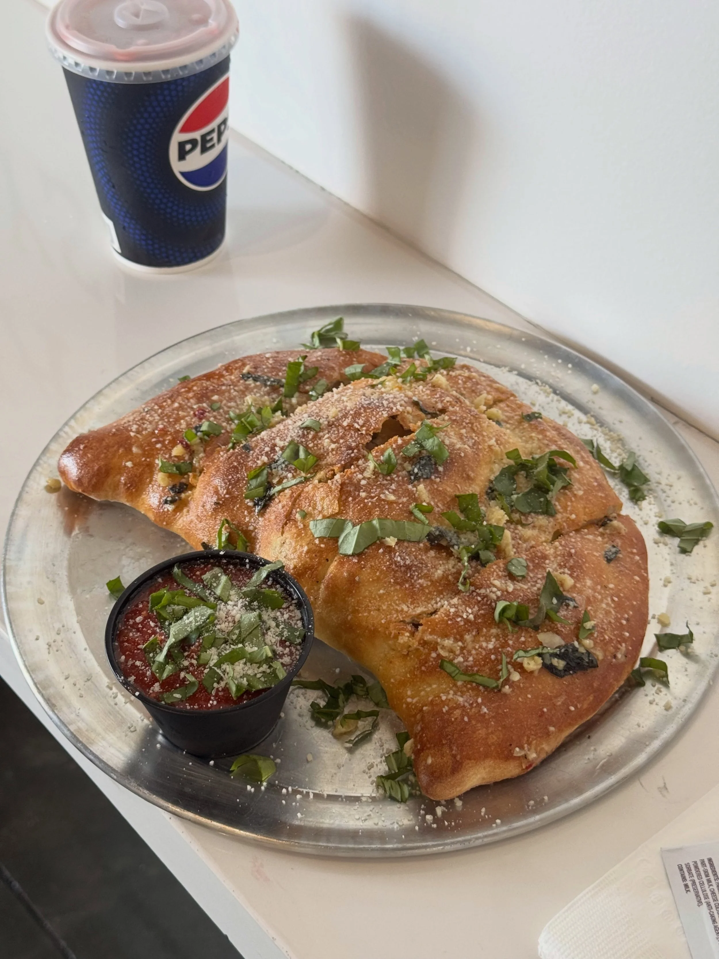 WOOOOOW‼️‼️

That&rsquo;s what our friend Roberto said when he tried
one of our Calzones!

Only $13 USD ‼️🔥
Comes with Red Sauce and 2 toppings of your choice!

#calzone #holyslicepizzashop #SdFoodies #pizzeria #sandiego