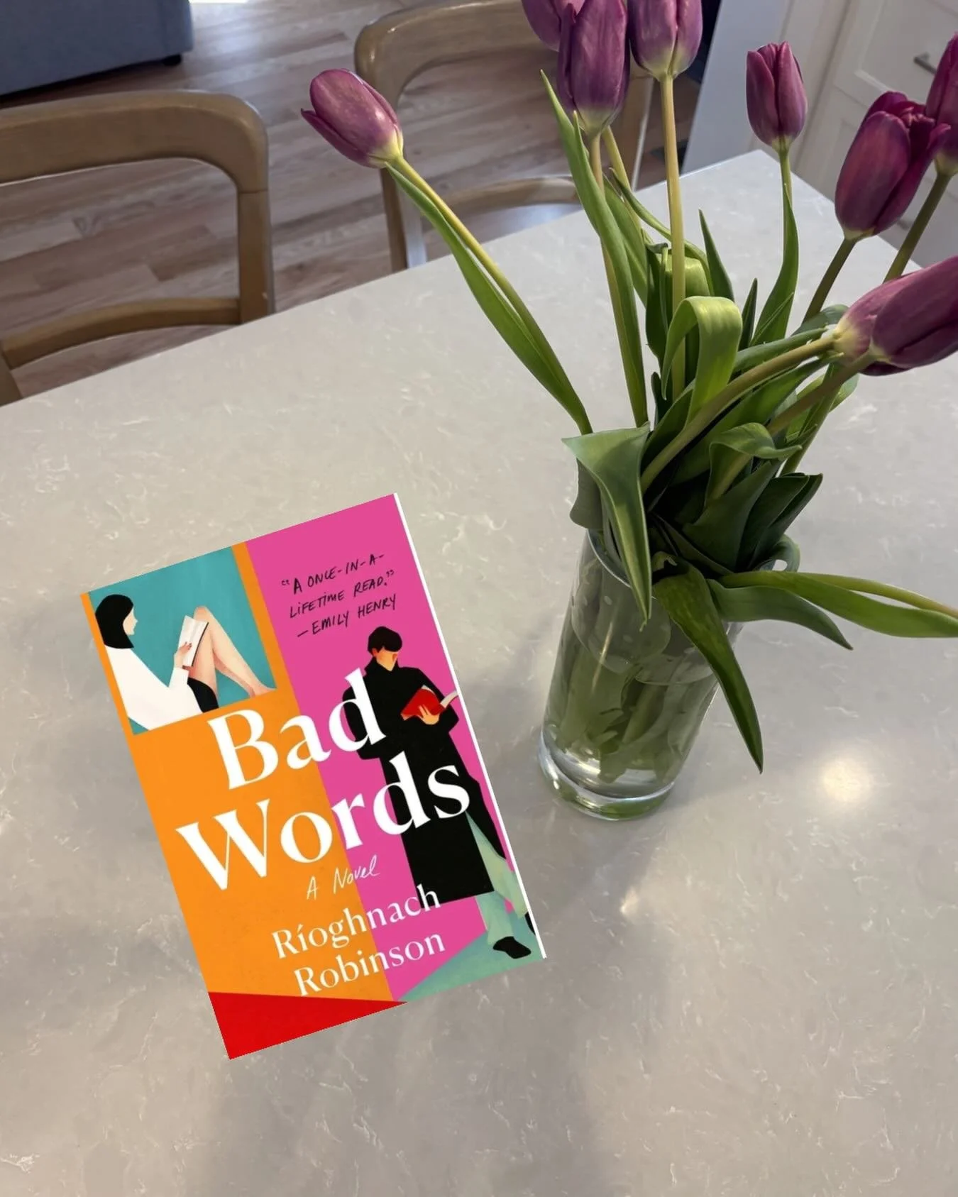 **REVIEW** 

Obviously, when a book is blurbed by THE @emilyhenrywrites , you expect it to be good, but BAD WORDS by @rioghnachrobinson blew me away. I&rsquo;m not sure I&rsquo;ll ever buy into an enemies-to-lovers angle again after this one. Touchin