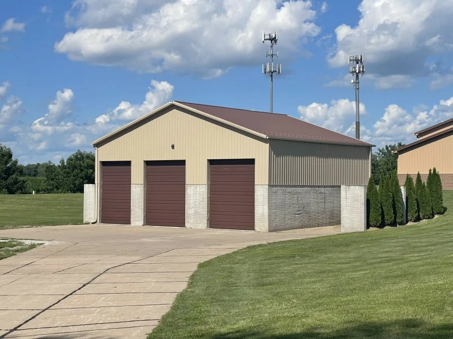 Custom post-frame structure in Rock Island County