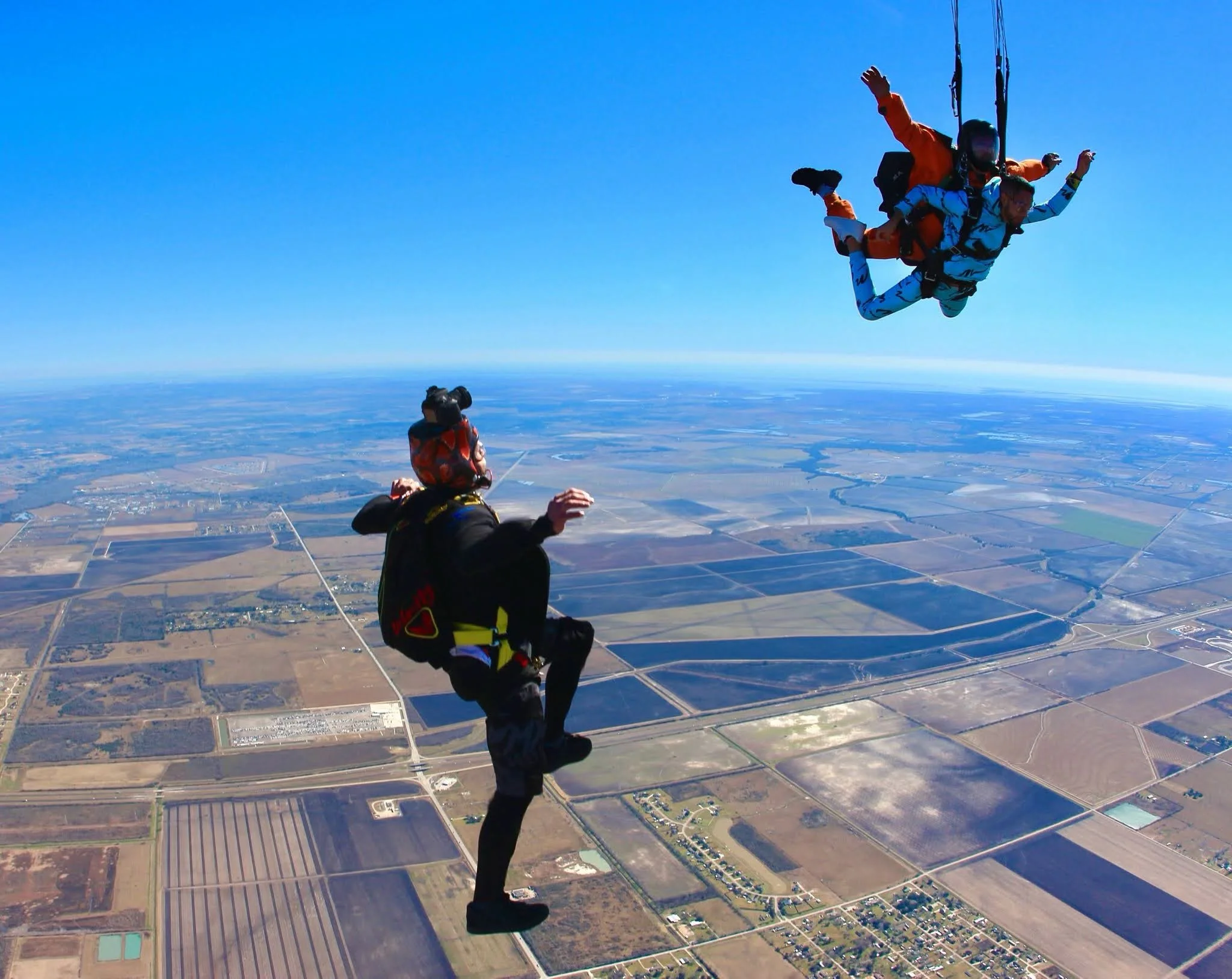 Expert video/photo of a tandem skydive