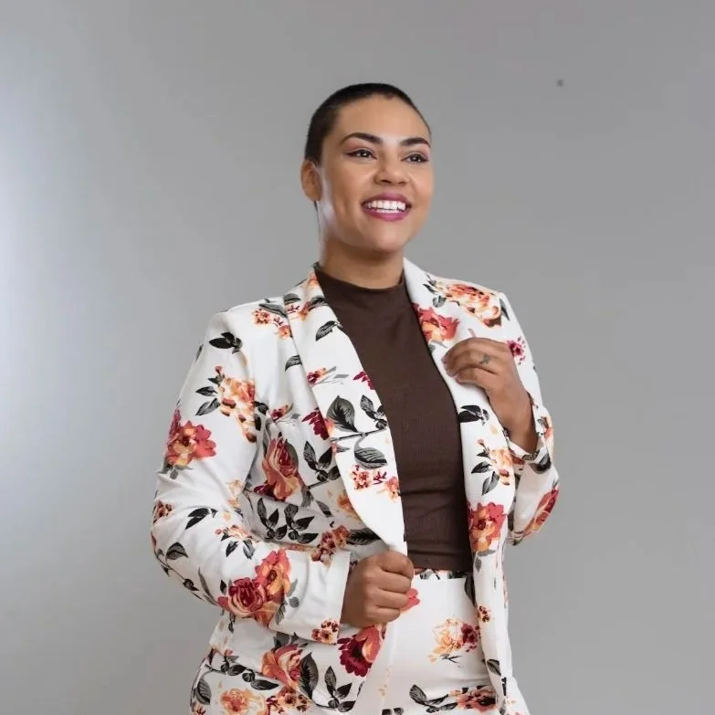 Angela, women’s workshop facilitator and speaker, offering gentle spaces for healing, reflection, and growth