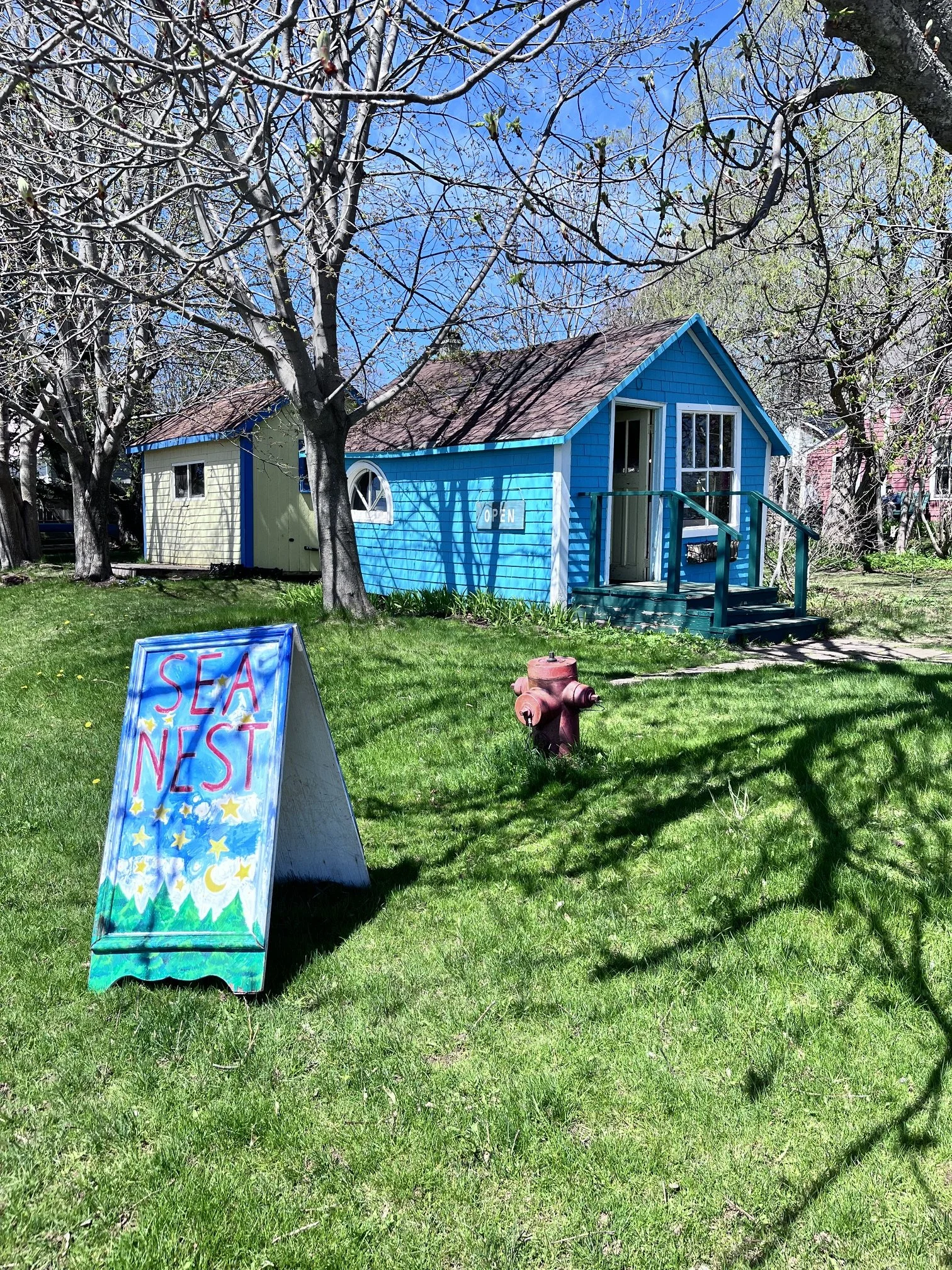 Small wonders, Victoria by the Sea