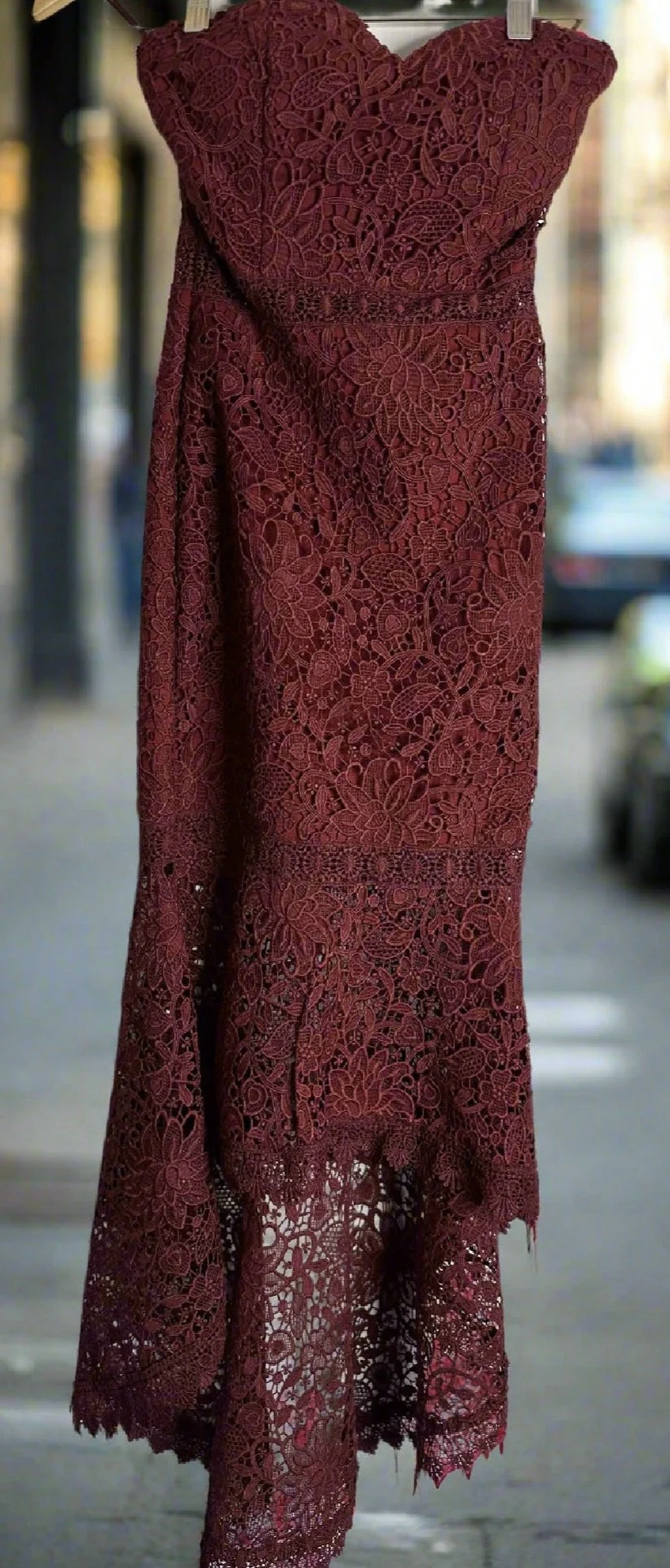 Burgundy Lace Strapless Formal Dress - Elegant Evening (Size 6)