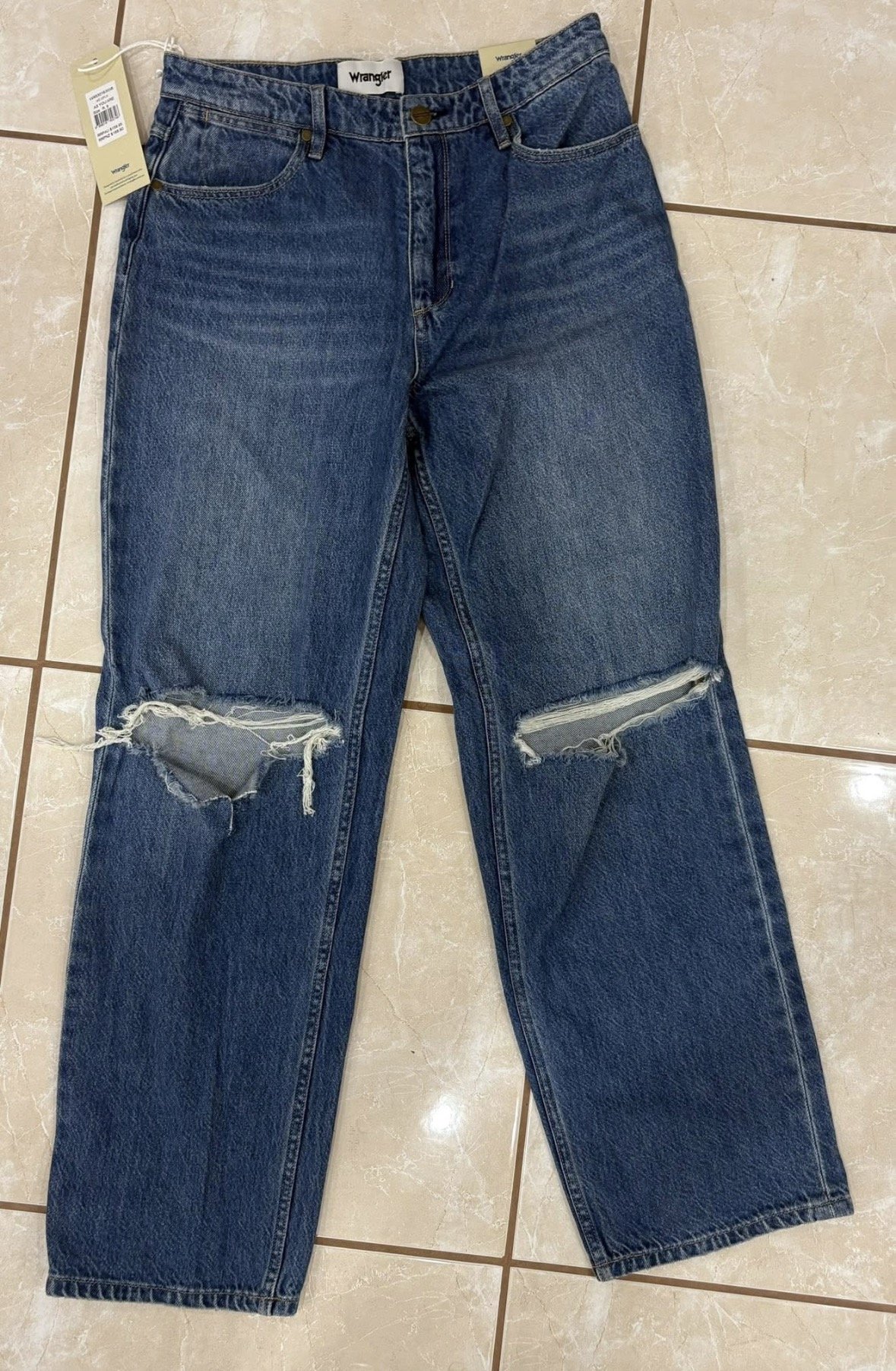 “Wrangler” Mid Rise Relaxed Straight Distressed Jean (Size 8)