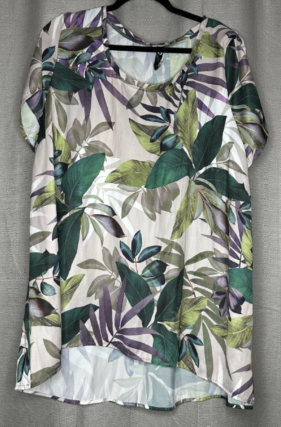 Plus Size Satin Green Leaf Blouse - Smart Casual (Size 16)