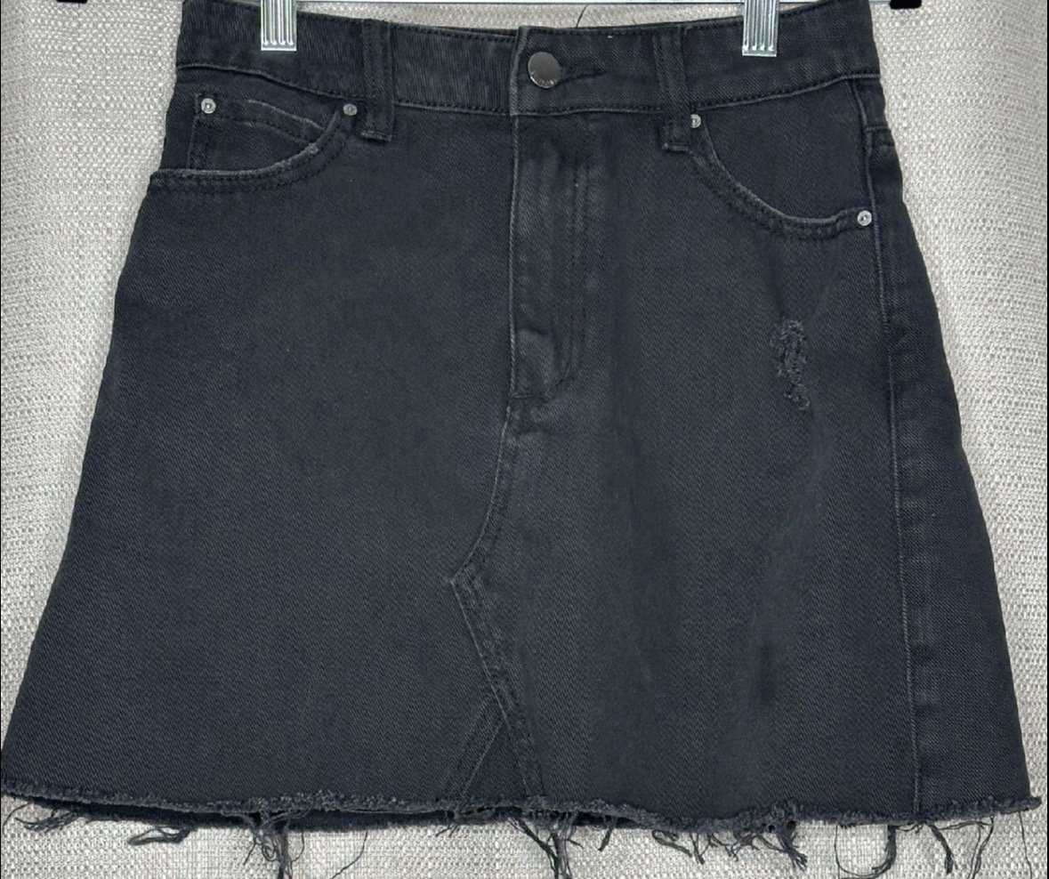 Black "Billabong" A-line Frayed Denim Skirt - Casual Smart (Size 12)
