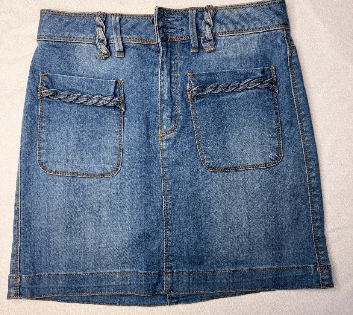 A-line Twist Pocket detail Denim Skirt - Boho Casual (Size 8)
