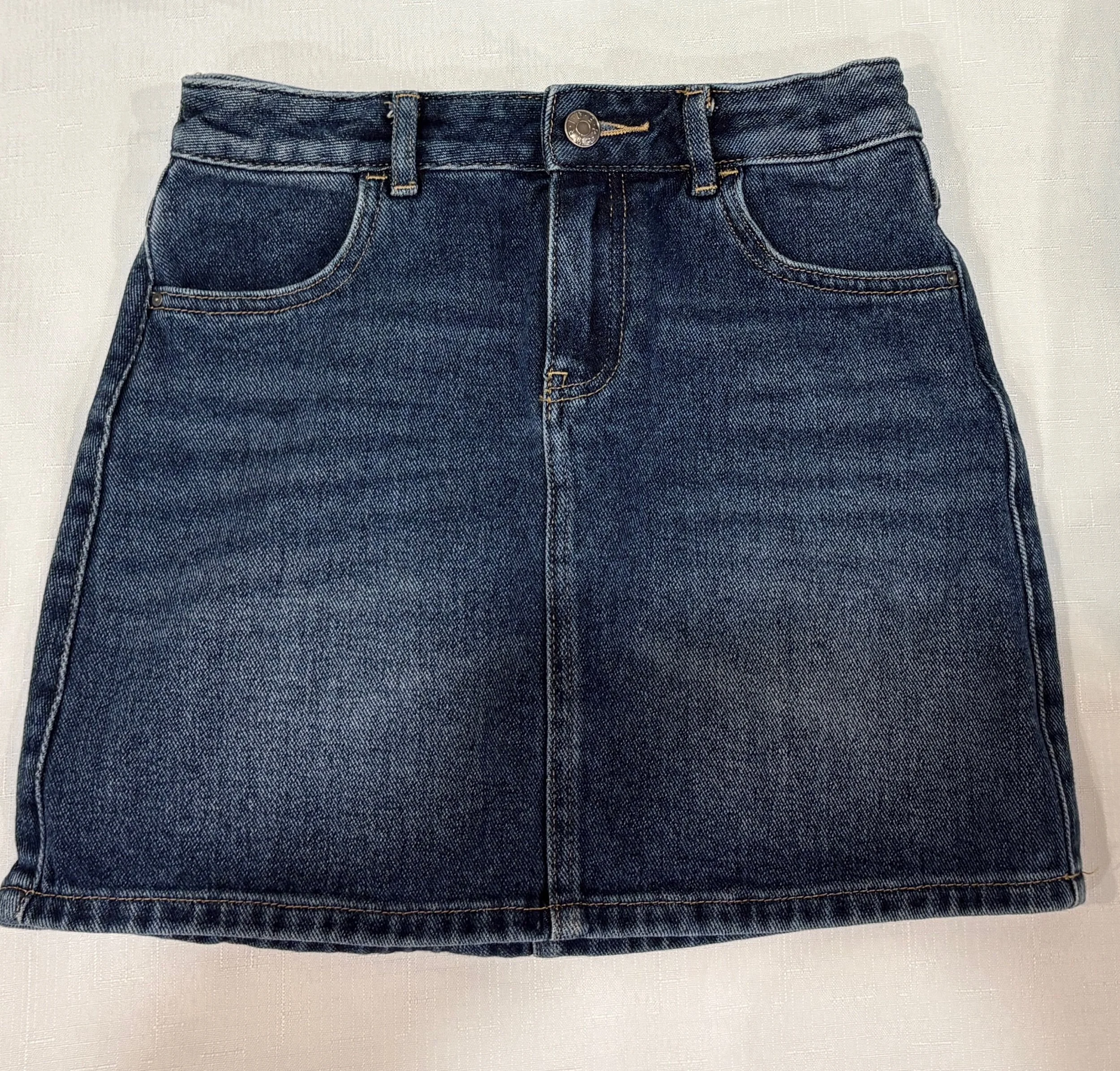 Riders jnr Dark Denim Skirt - Modern chic -(size 10)