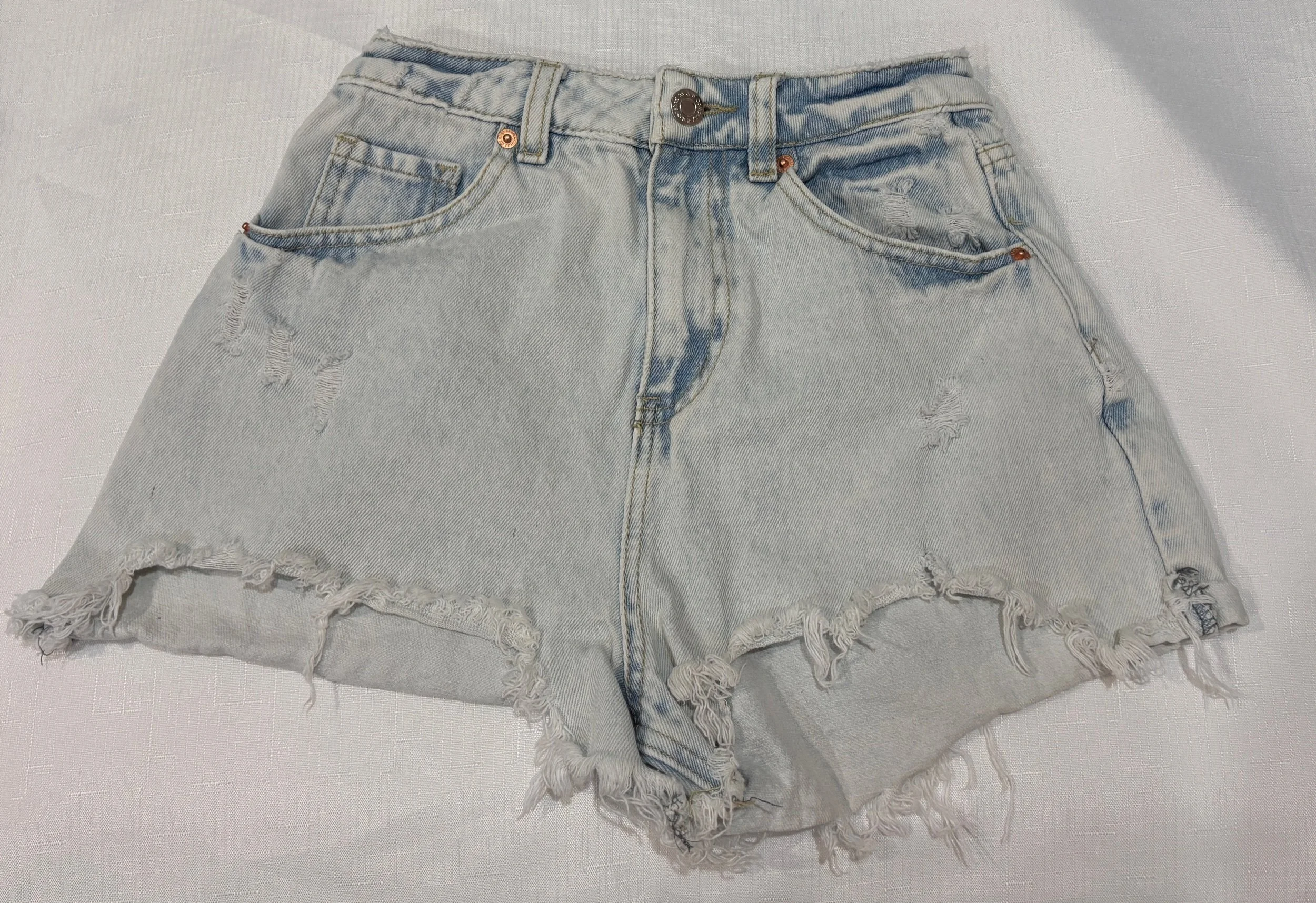Pale Stonewash Denim Cheeky Distressed Shorts - Casual- (Size 6)