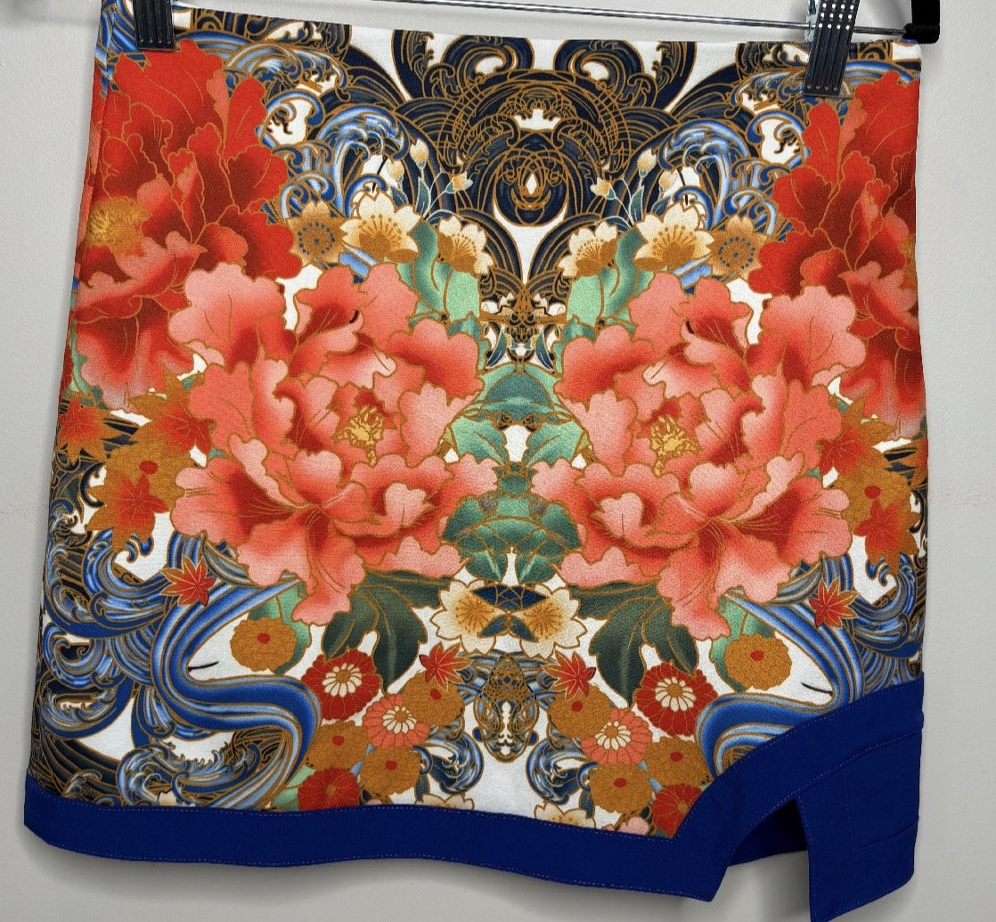 Tropical Print  Stretch Mini Skirt - Sophisticated Chic (Size S)