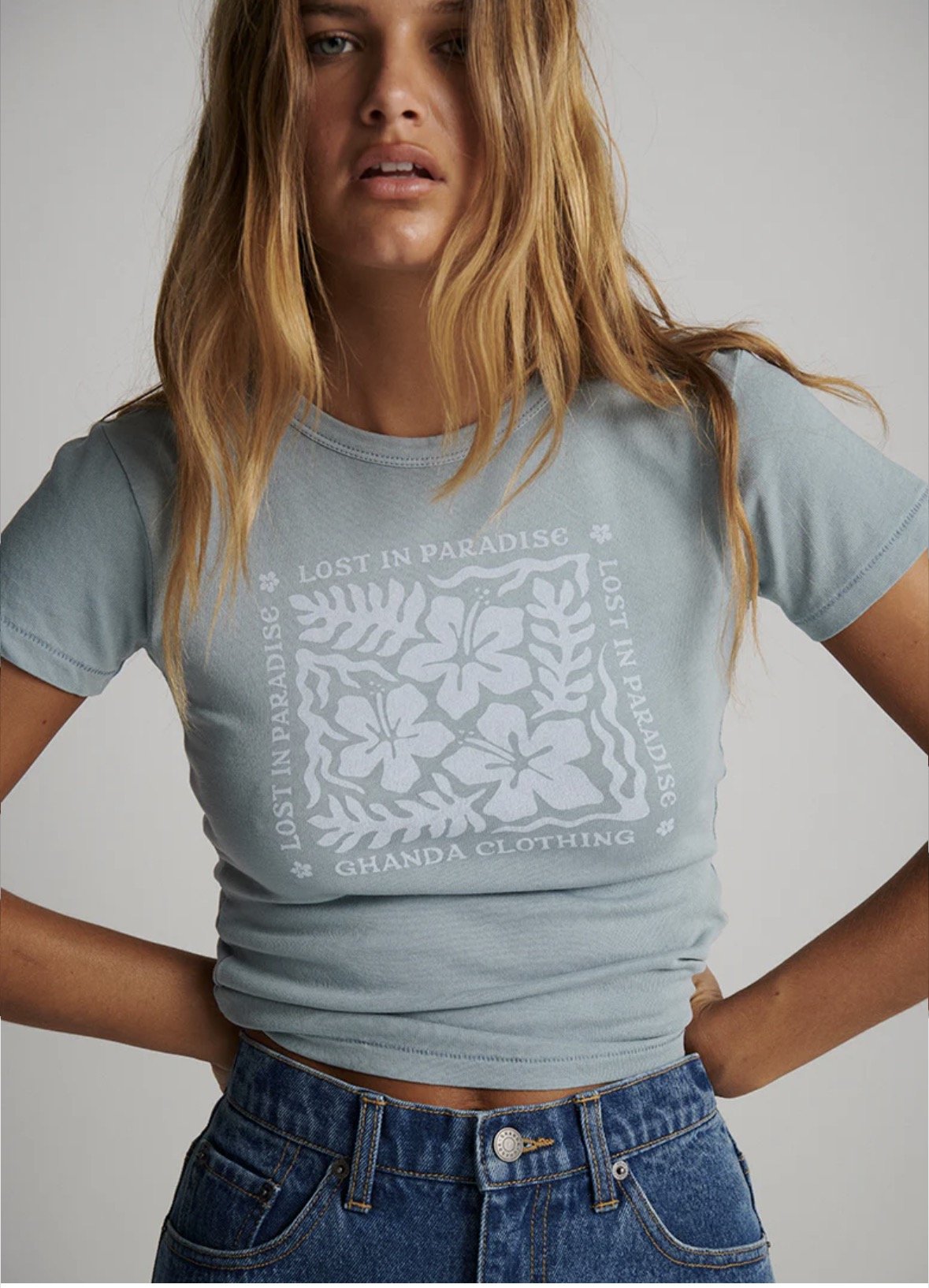 Ghanda Allegra Hibiscus Betty Blue T-Shirt - Smart Casual (Size 10)