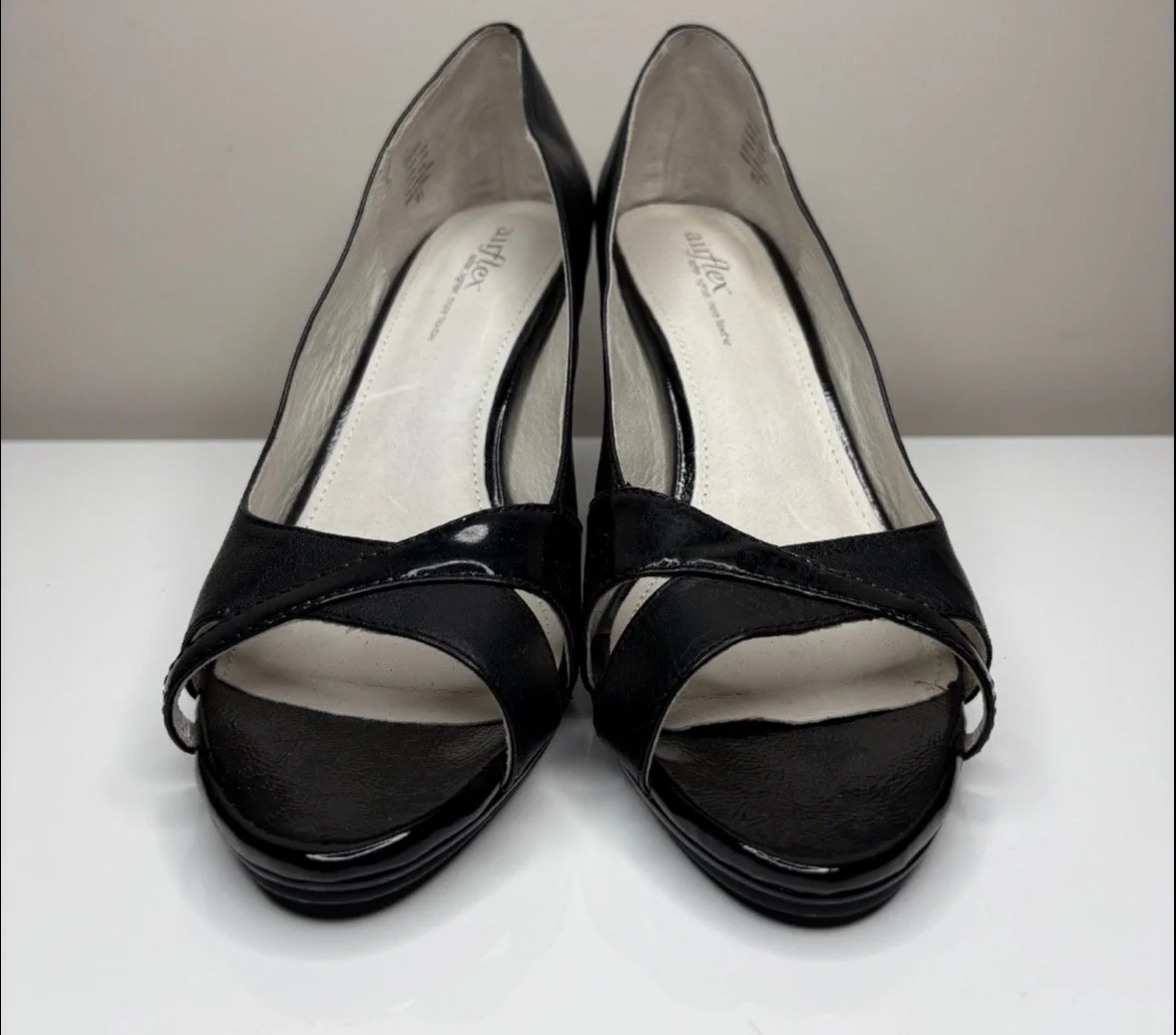 'Airflex' Black Leather Stiletto Shoes (Size 9)