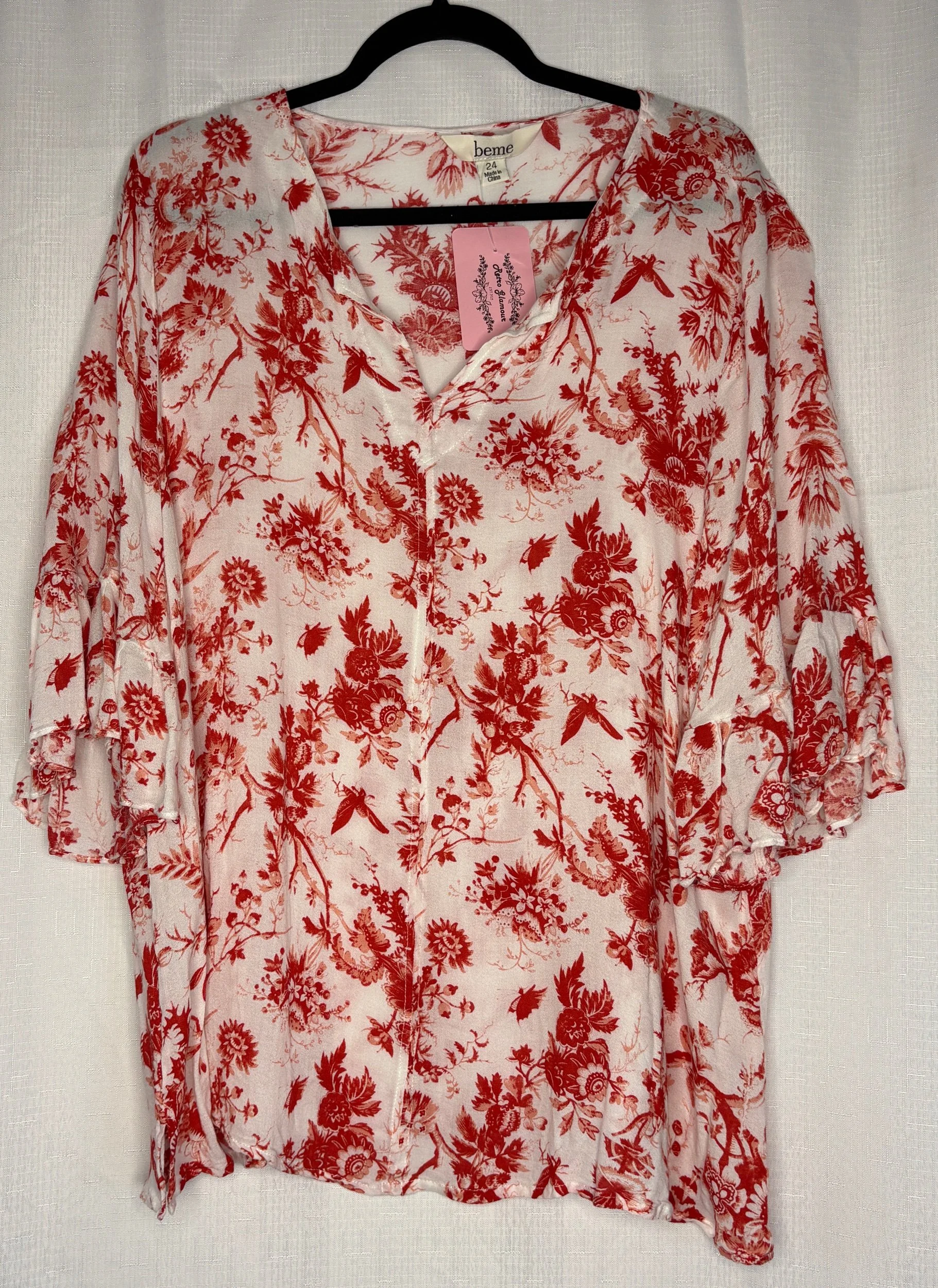 Plus Size White with Bold Red Floral Print - Smart Casual (Size 24)