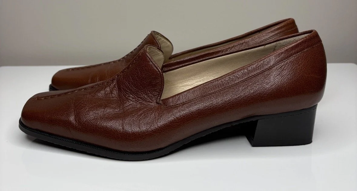 'Amalfi By Rangoni' Italian Leather Loafers (Size 6)