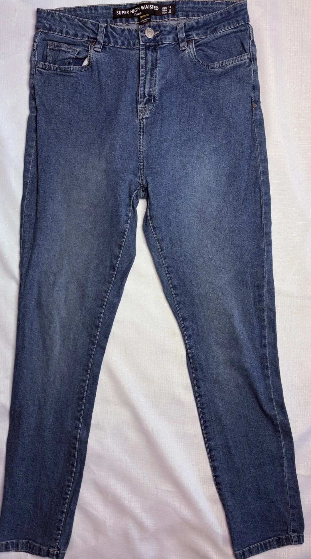 Super High Waisted Denim Jeans - Vintage Fit (Size L)