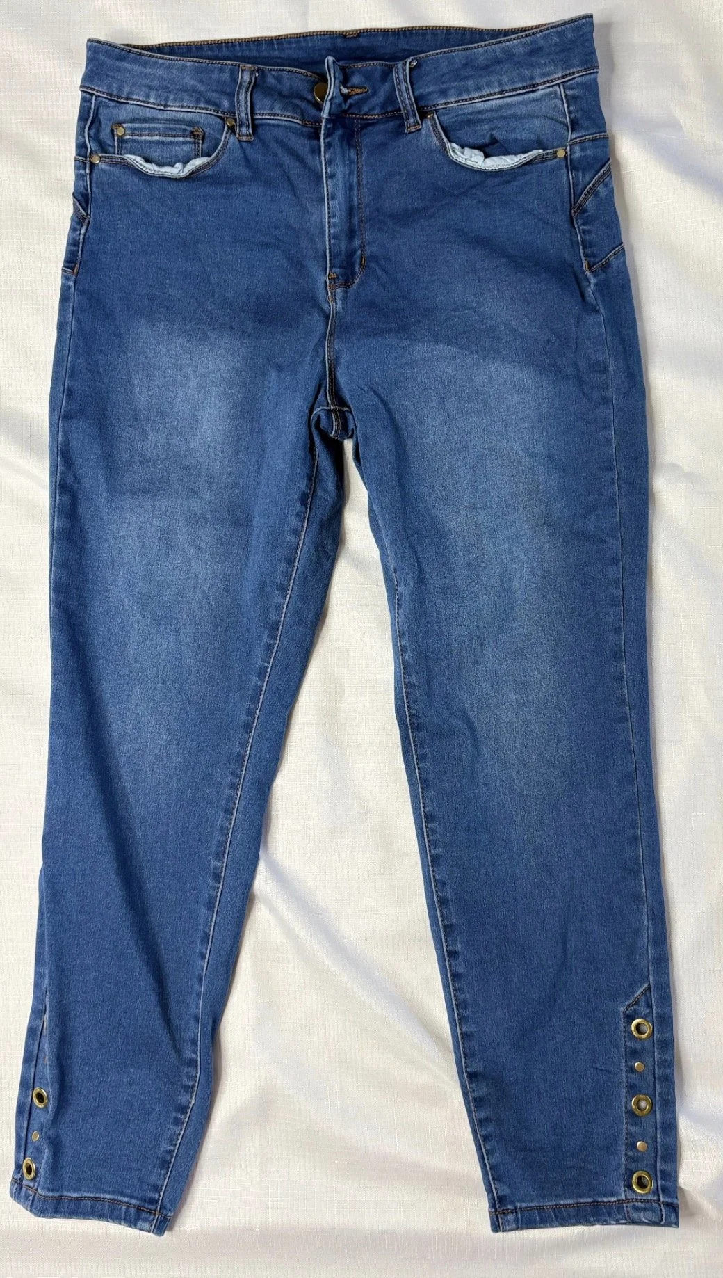 Studded Rich Blue Capri Jeans - Retro Cropped Denim (Size 12)