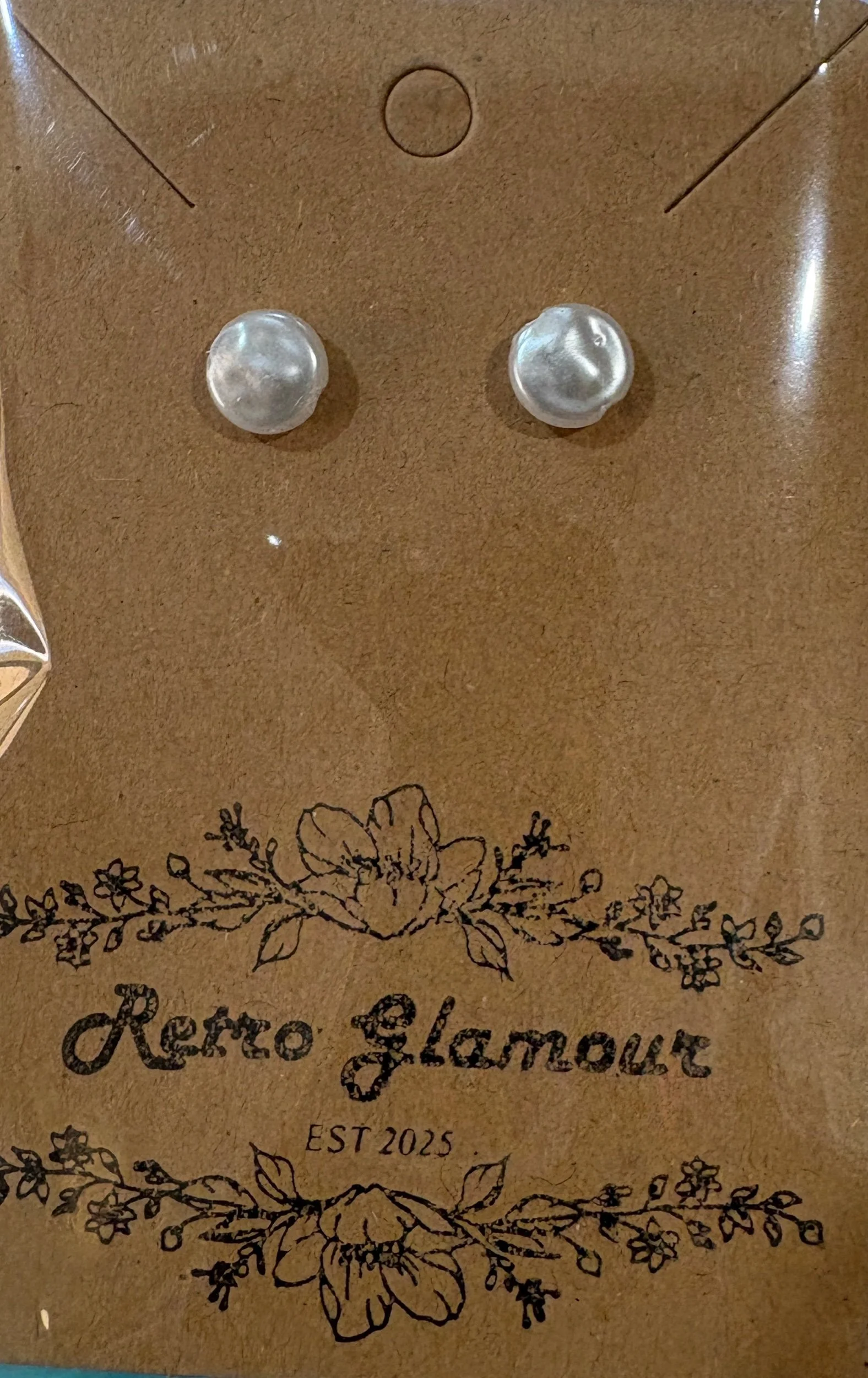 Medium Pearl Flat Stud Earrings