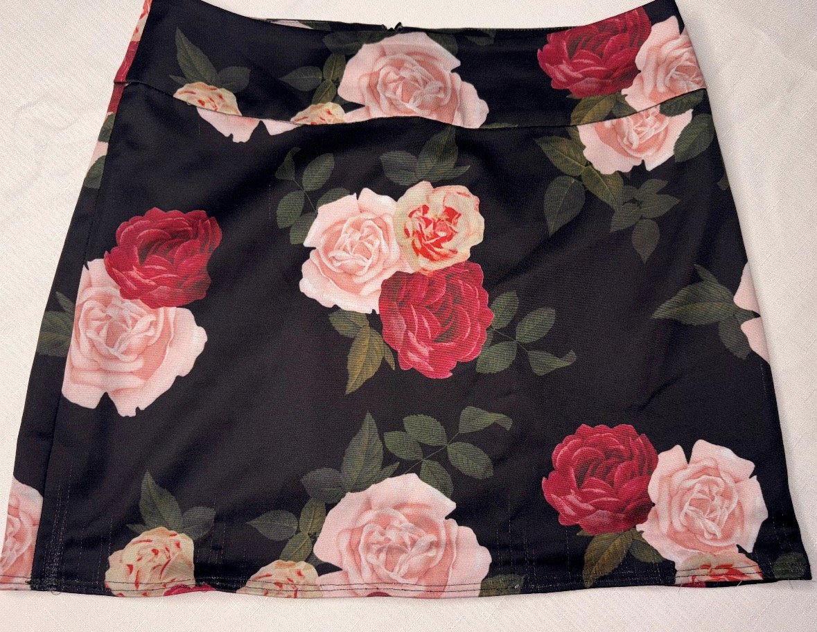 'Preview' Striking Floral Mini Skirt- Smart Casual (Size 8)