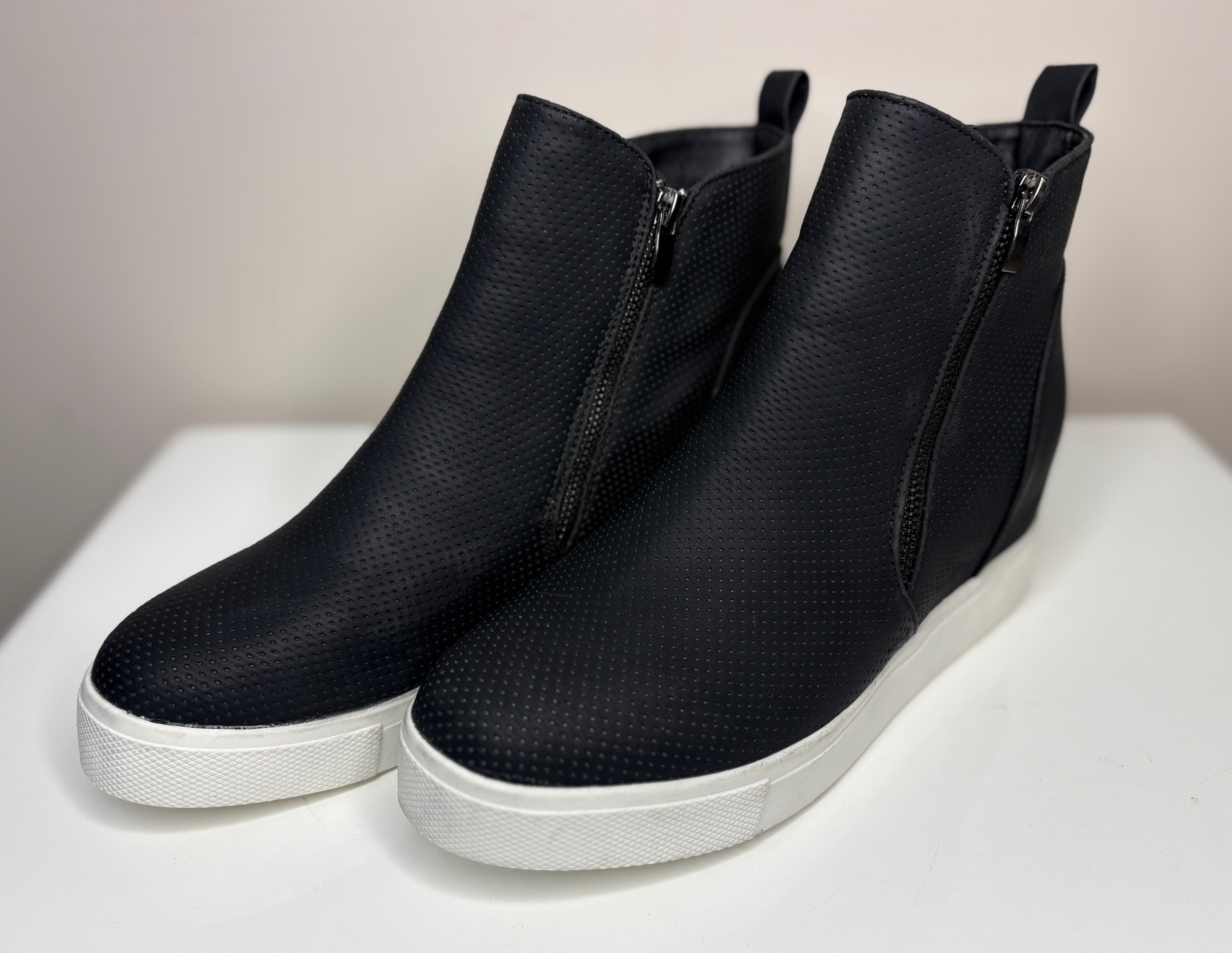 Rivers Black Internal Heel Boots (Size 40)