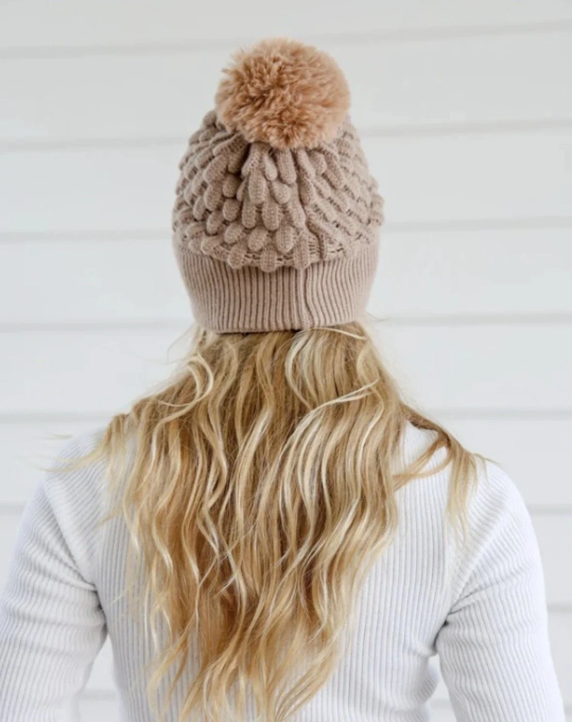 Scallop Knitted Coffee Beanie (One Size)