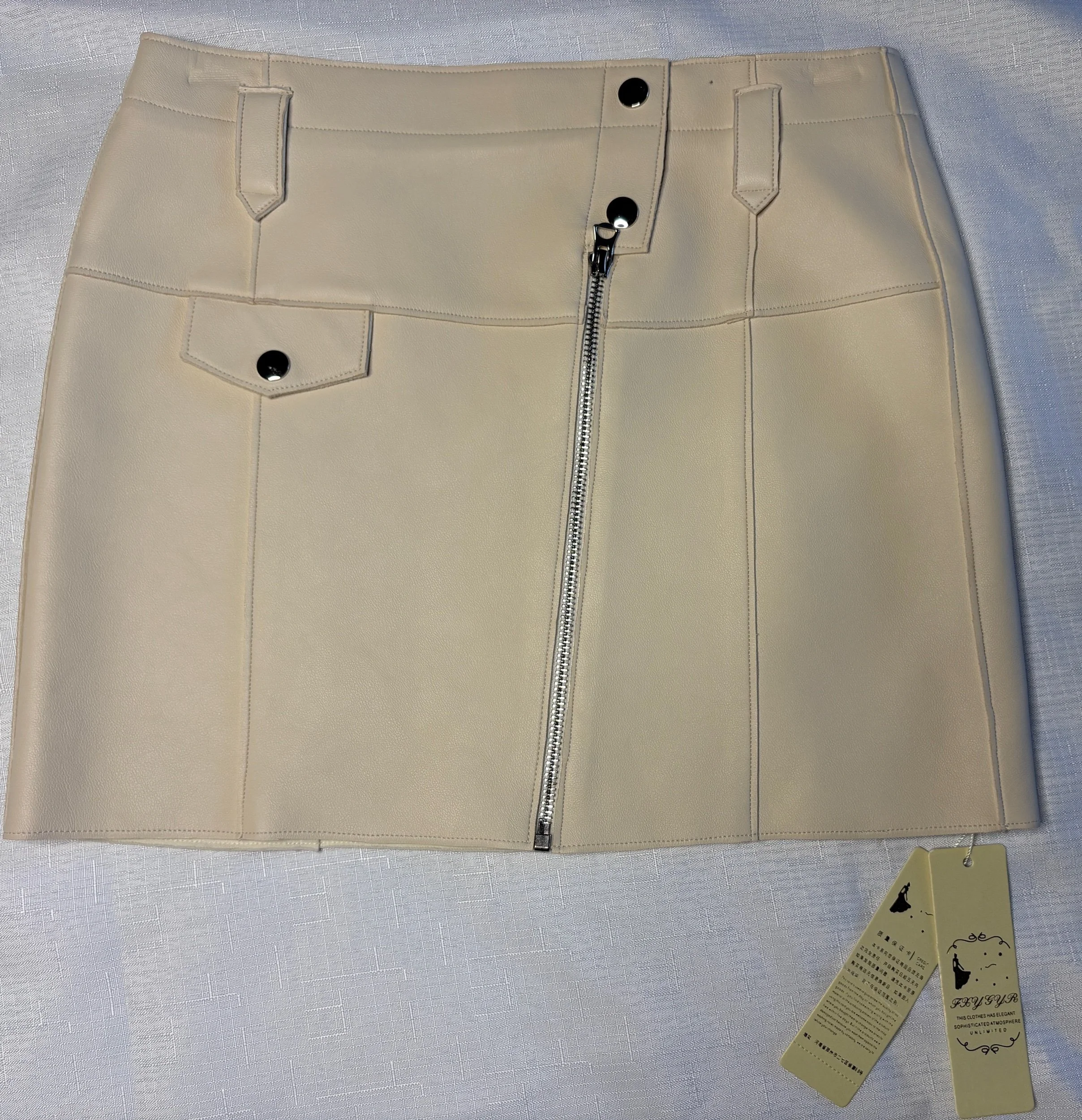 Japanese Cream Vinyl Mini Skirt (Size 10/12)-Retro Glamour