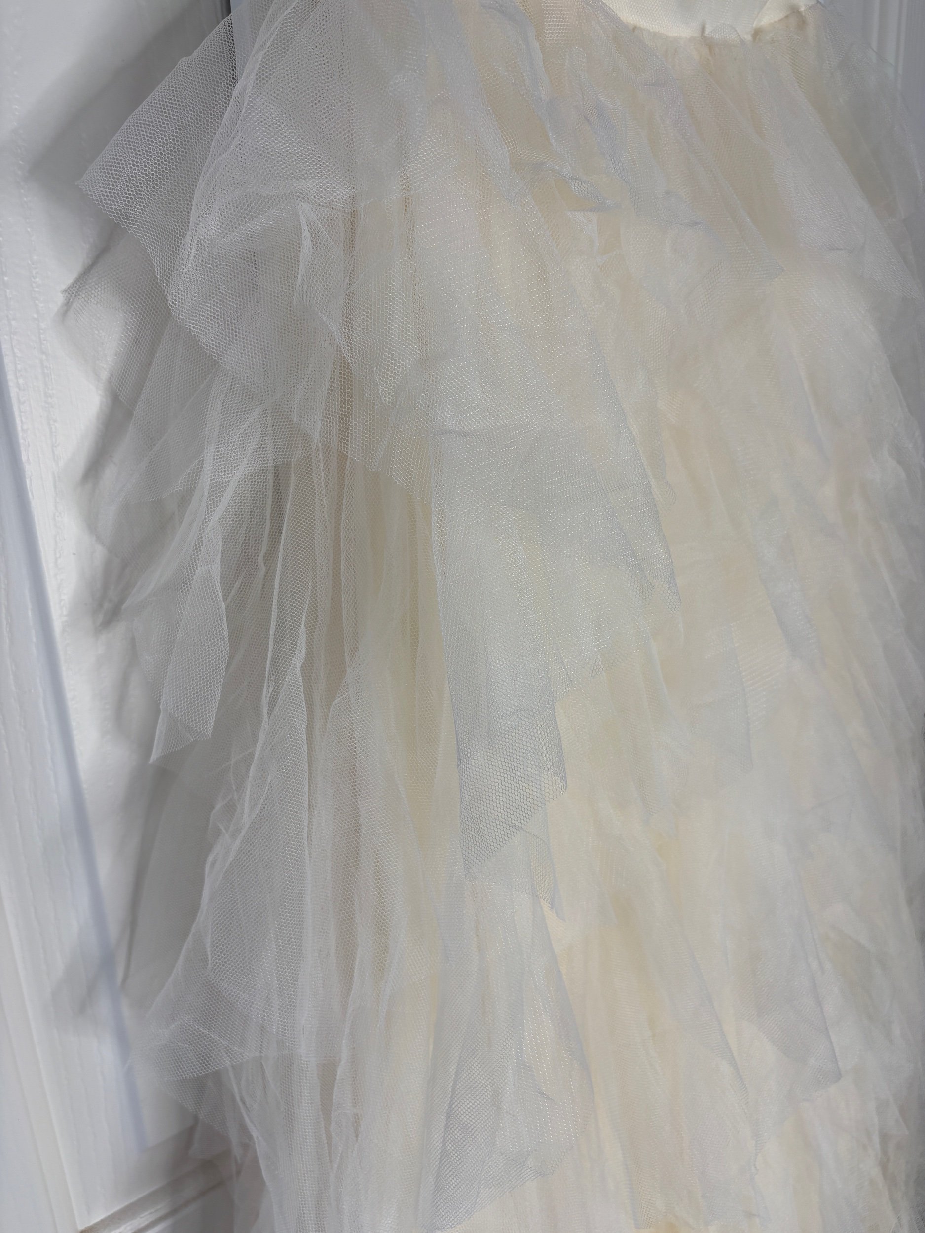 Selfie Leslie Ivory Strapless Ruffle Dress (Size 8)- Retro Glamour