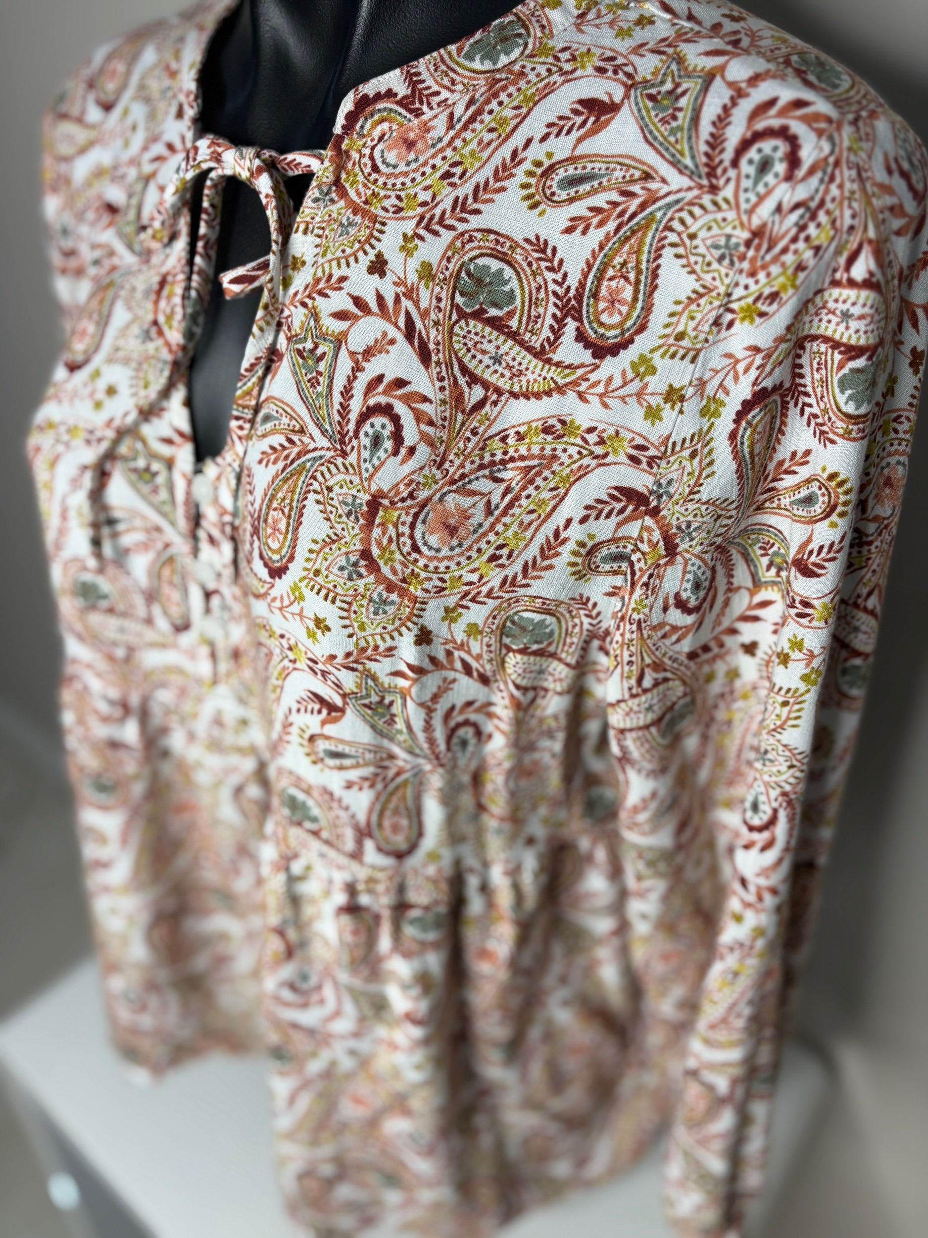 Sarafina Earthy Damask Print Shirt (Size L)- Retro Glamour