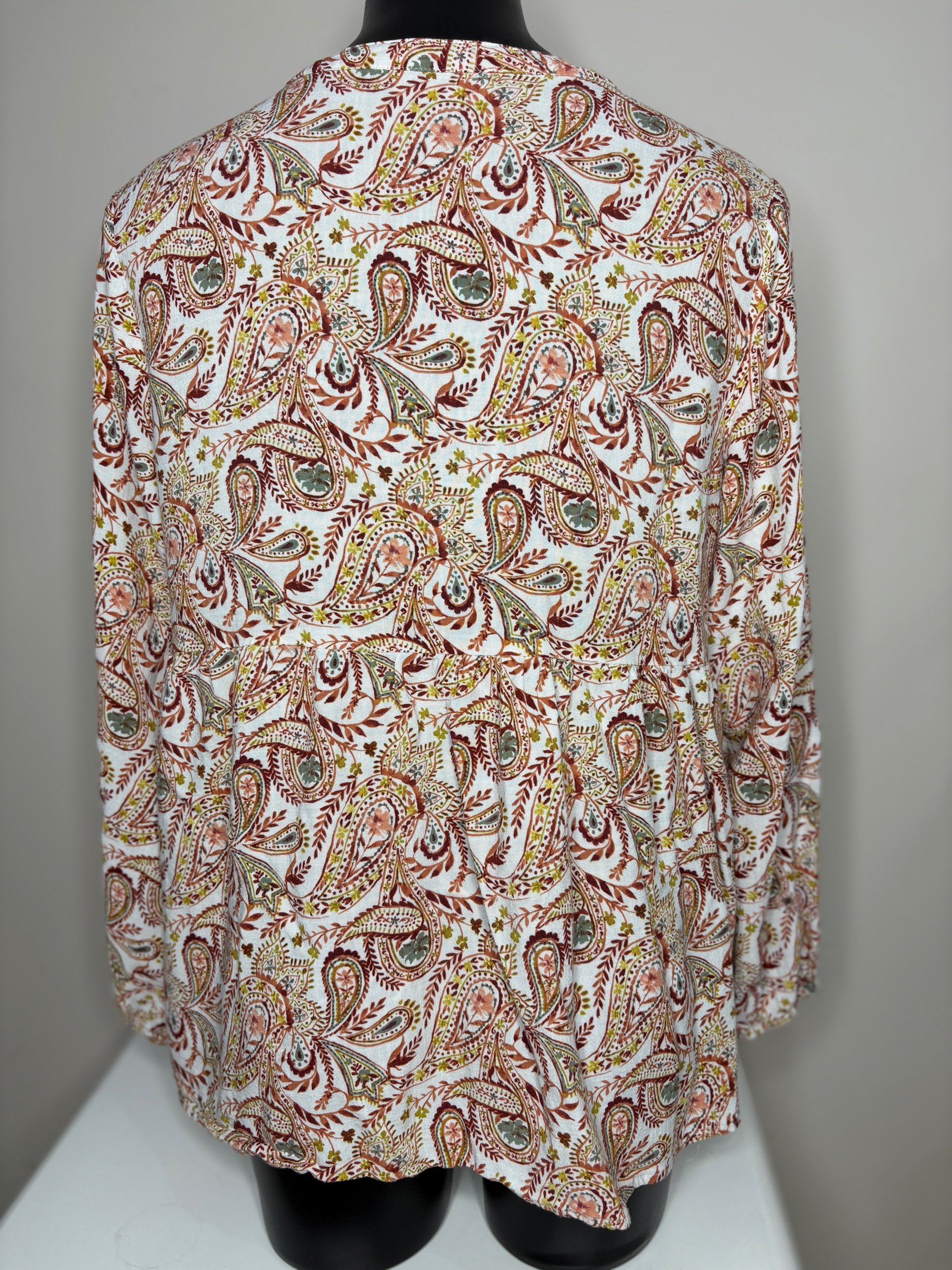 Sarafina Earthy Damask Print Shirt (Size L)- Retro Glamour