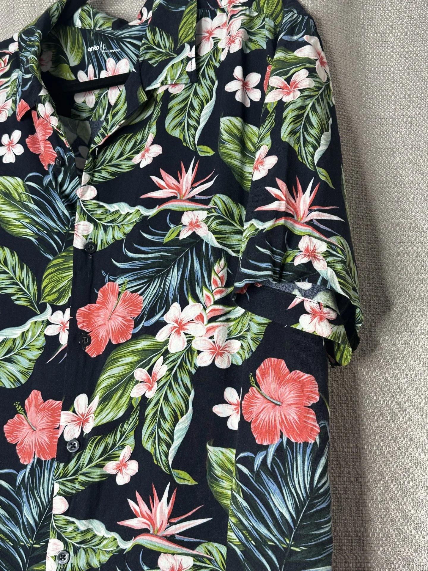 Men's Shirt 14 Closeup.jpg