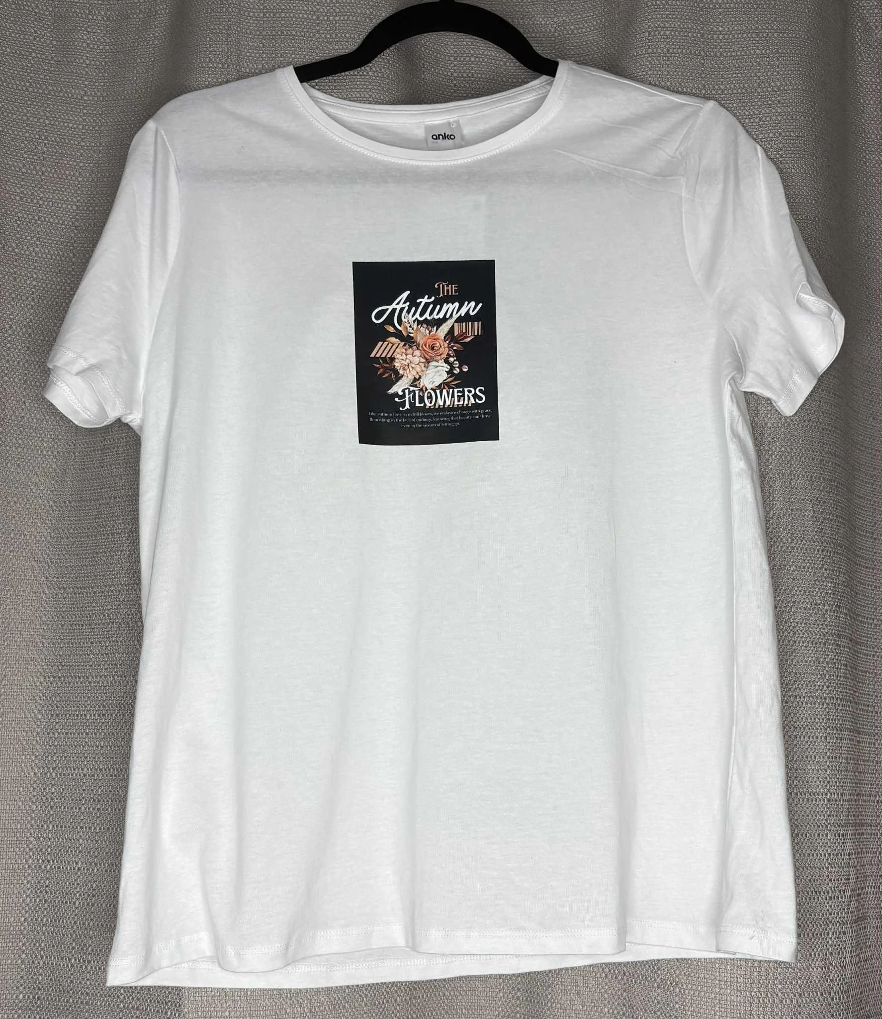 *NEW The Autumn  Flowers Printed T-Shirt (Size 12)