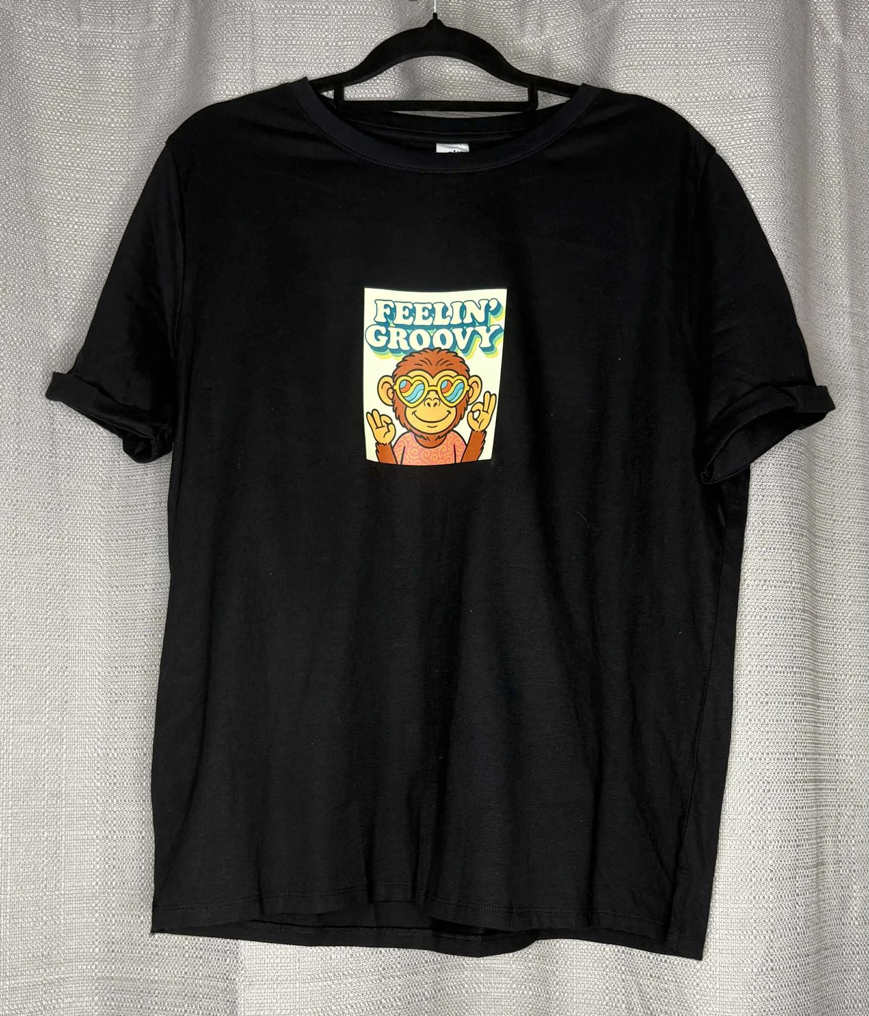 *NEW Black  'Feelin Groovy' Print T-Shirt - (Size 12)