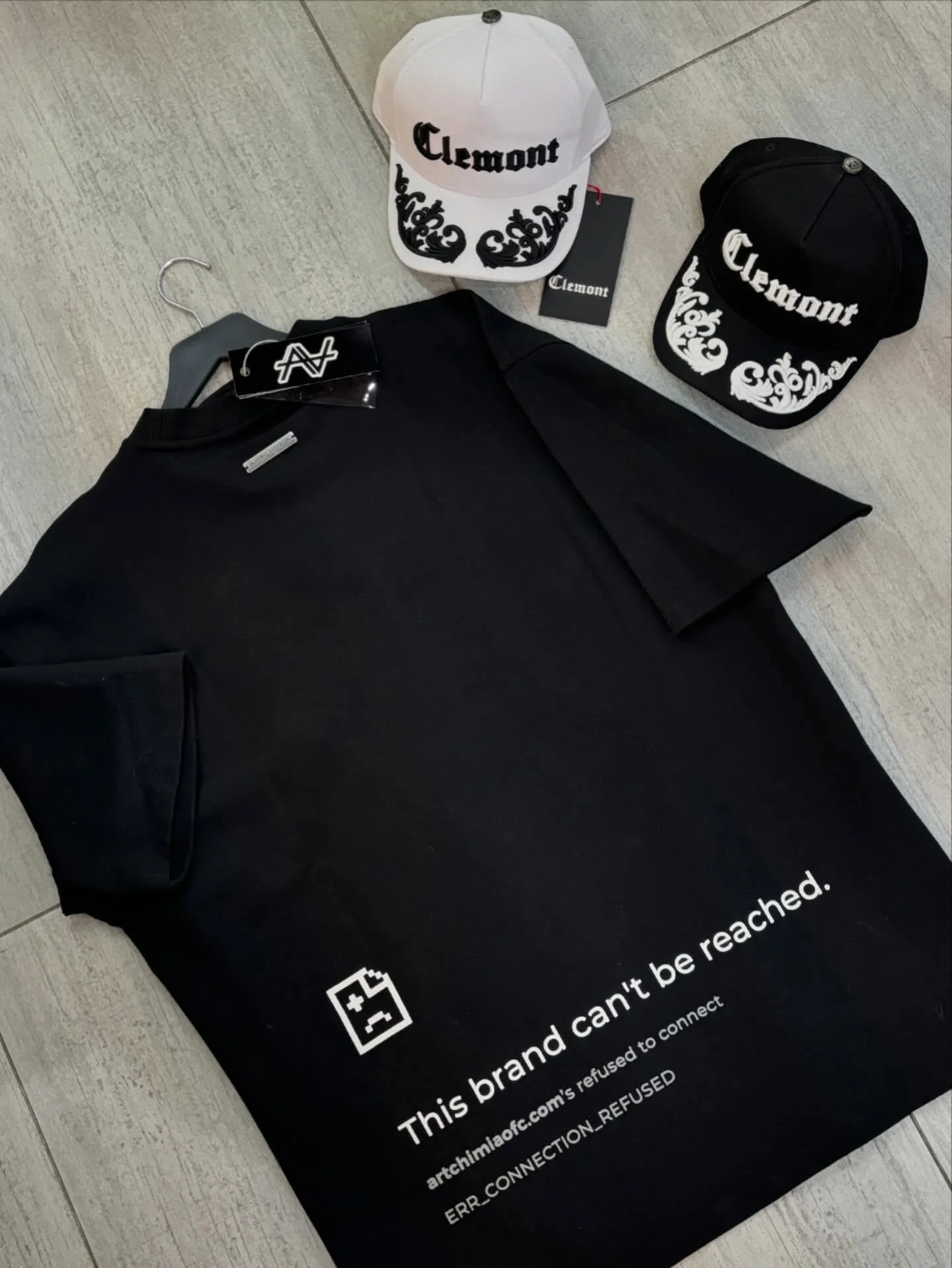 Encuentra el regalo perfecto para esta temporada 🎄🎁

ARTCHIMIA en @tsclothingmiami 

#clothing #giftguide #xmas #lifestyle