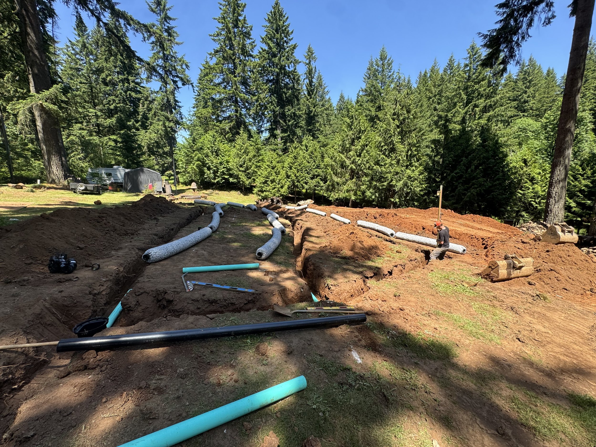 Septic system installation, Atandard and ATT systems, drain field and sewer connections. City sewer connections