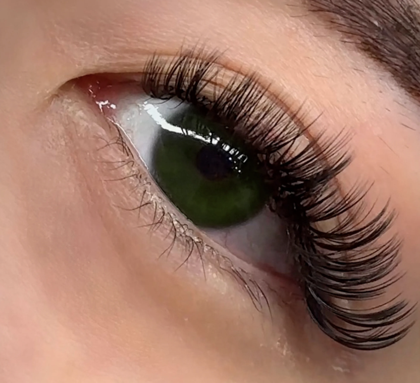 HYBRID LASH EXTENSIONS