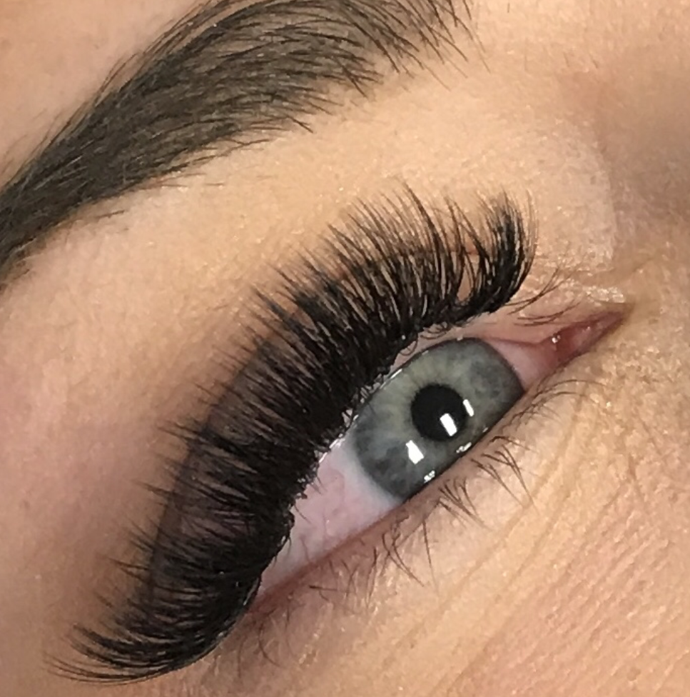 VOLUME EYELASH EXTENSIONS