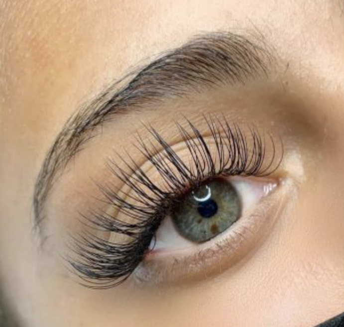 CLASSIC LASH EXTENSIONS