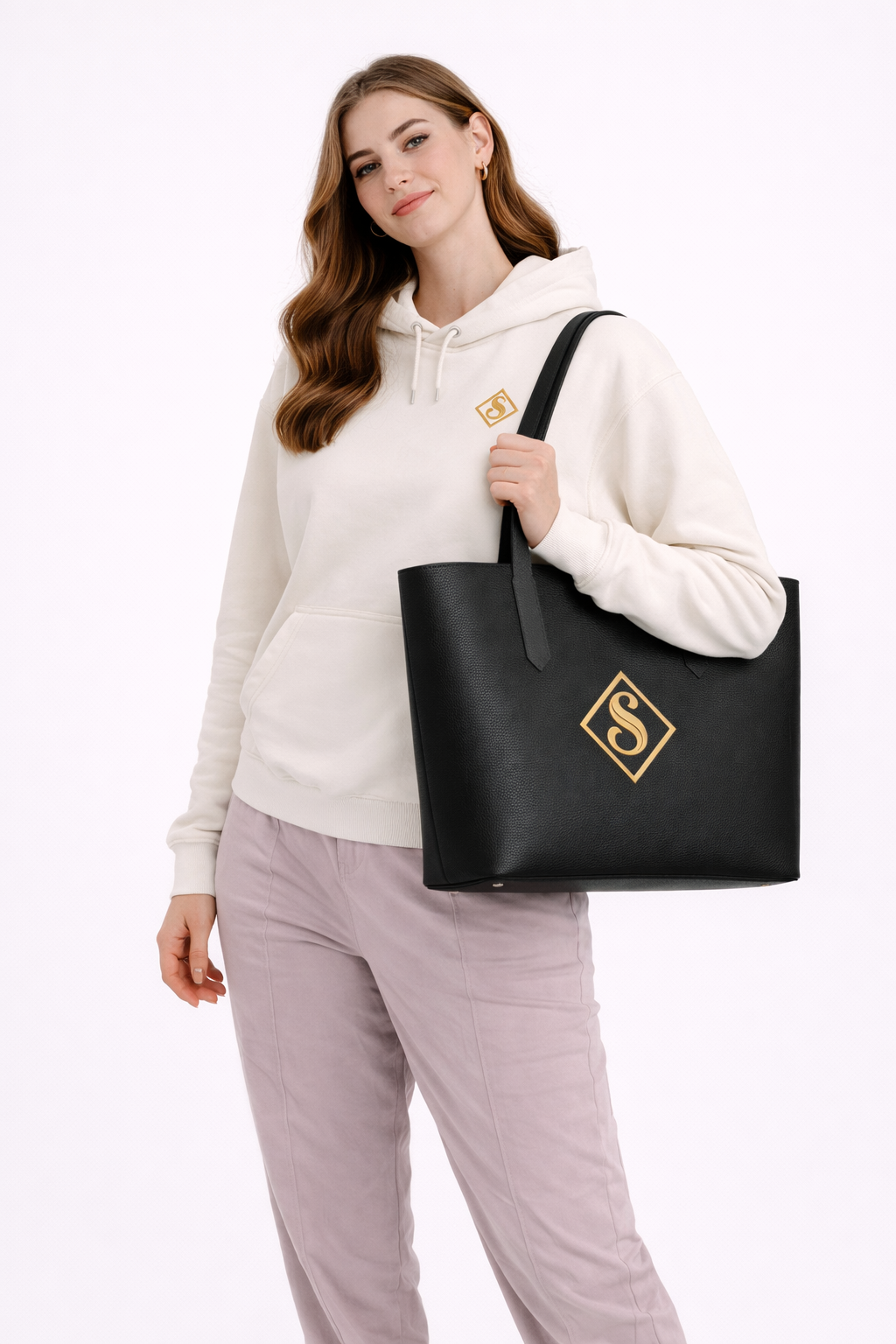 Model holding tote.png