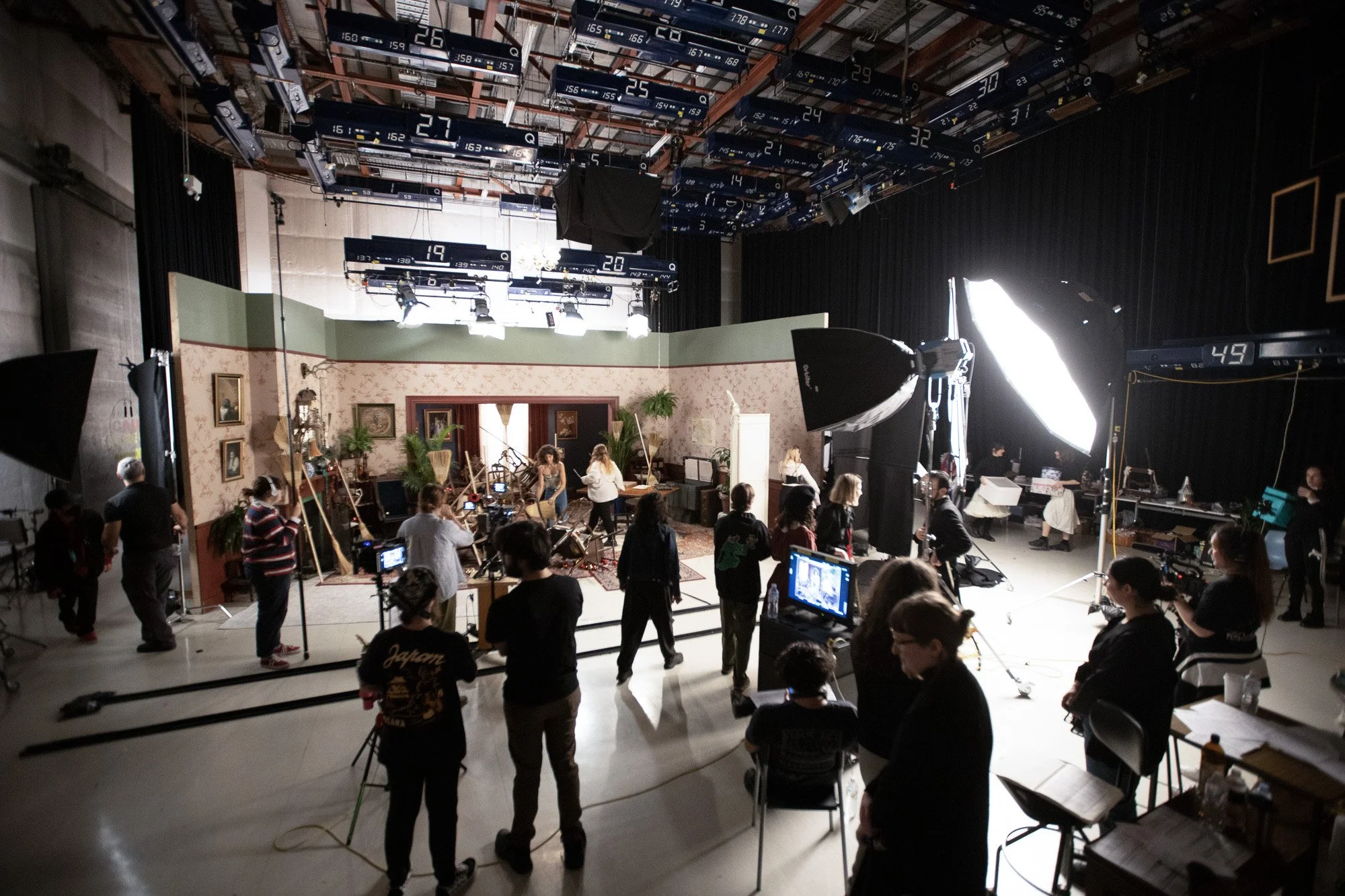 Macquarie University sound stage Breaking  Plates BTS 