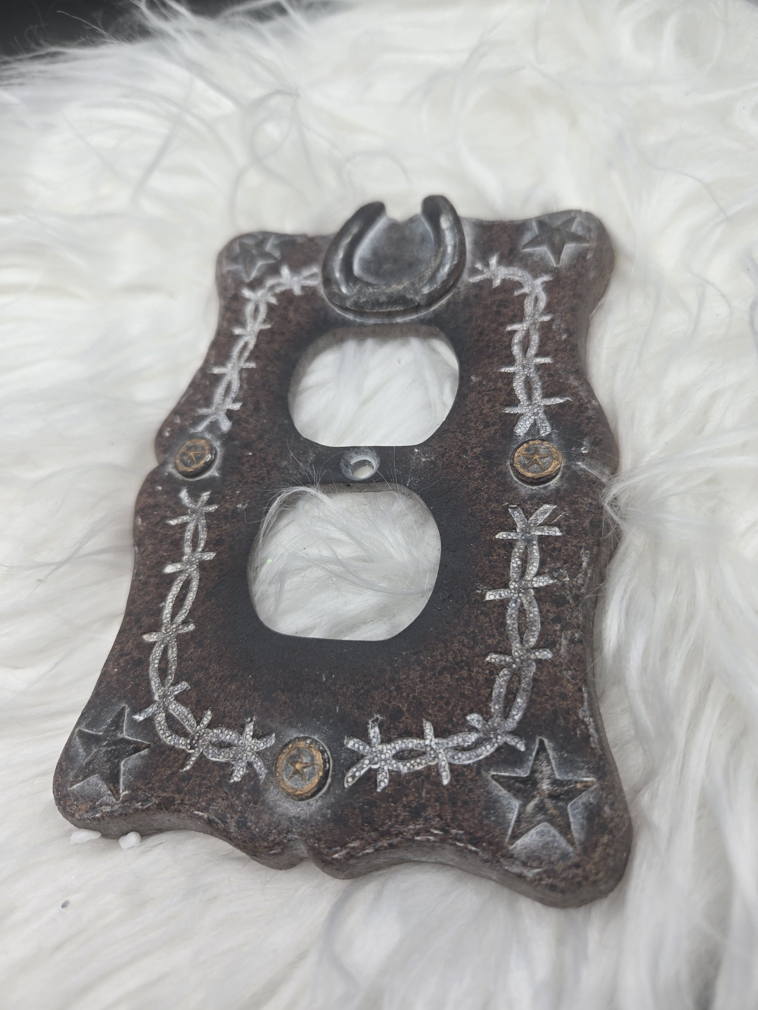 Horseshoe and Barb Wire Electrical Outlet Cover