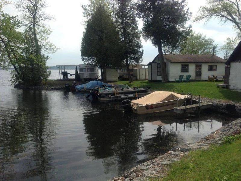 Somerset Cottages and Trailer Park