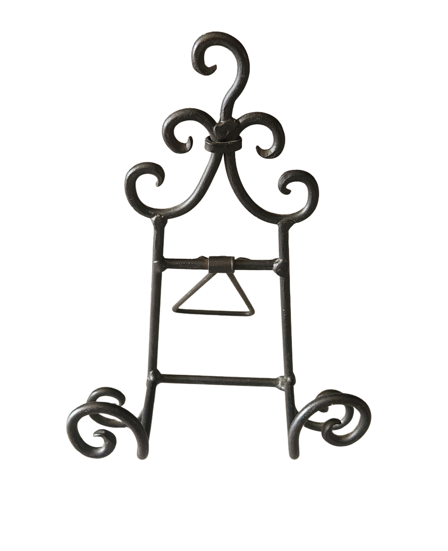 Easel 25 - Edited.png