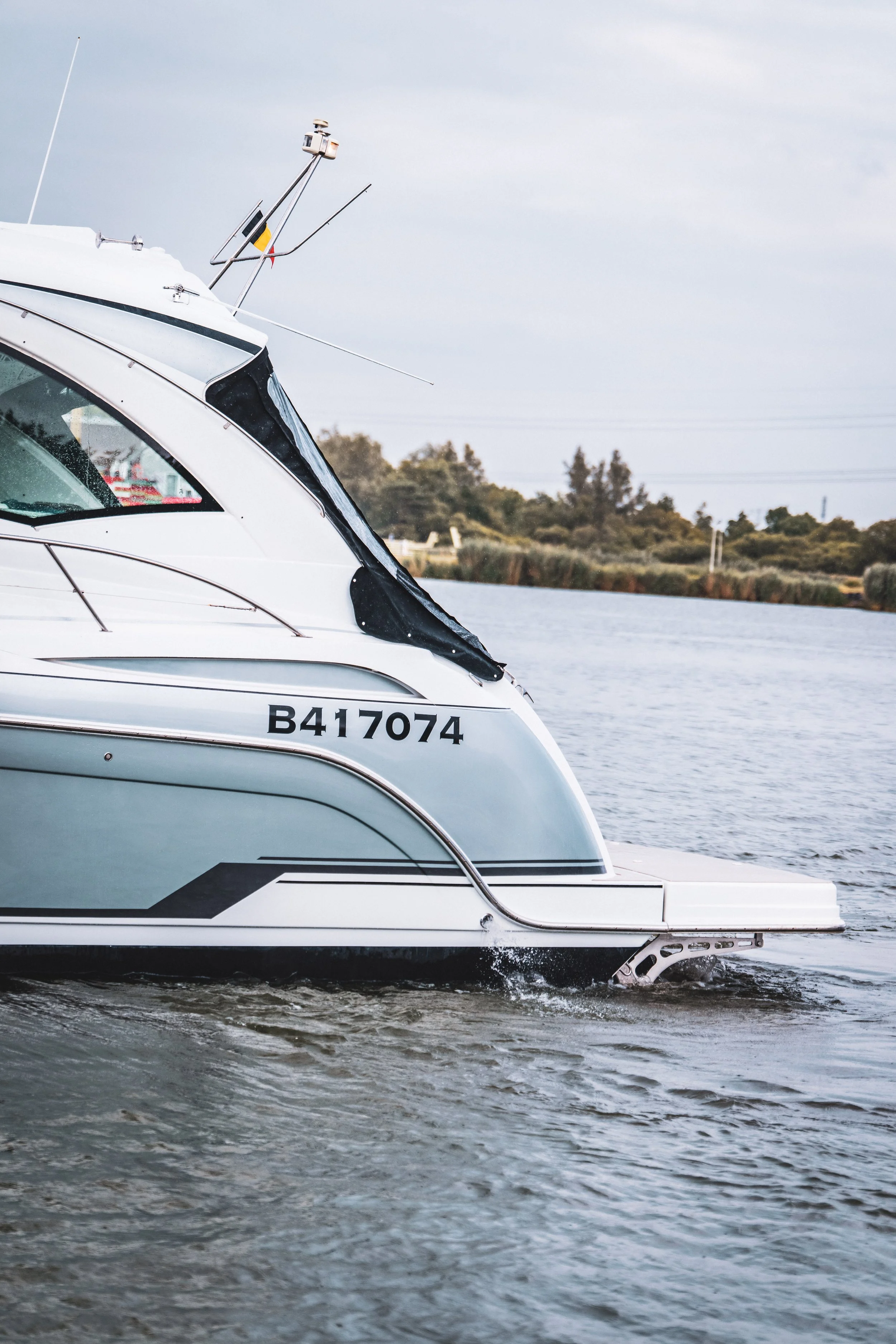 elegant motor yacht for sale, captured by axellens